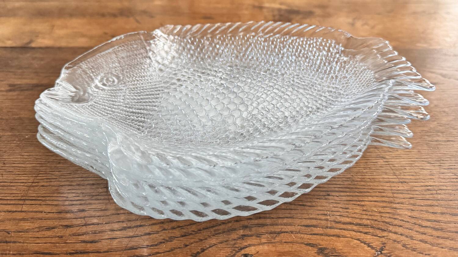 6 vintage Pasabahce clear glass fish plates