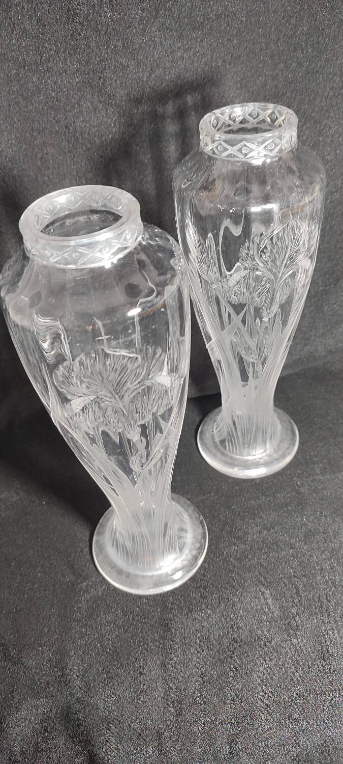 Par de jarrones "Art Nouveau" de cristal tallado. España, 1930s.