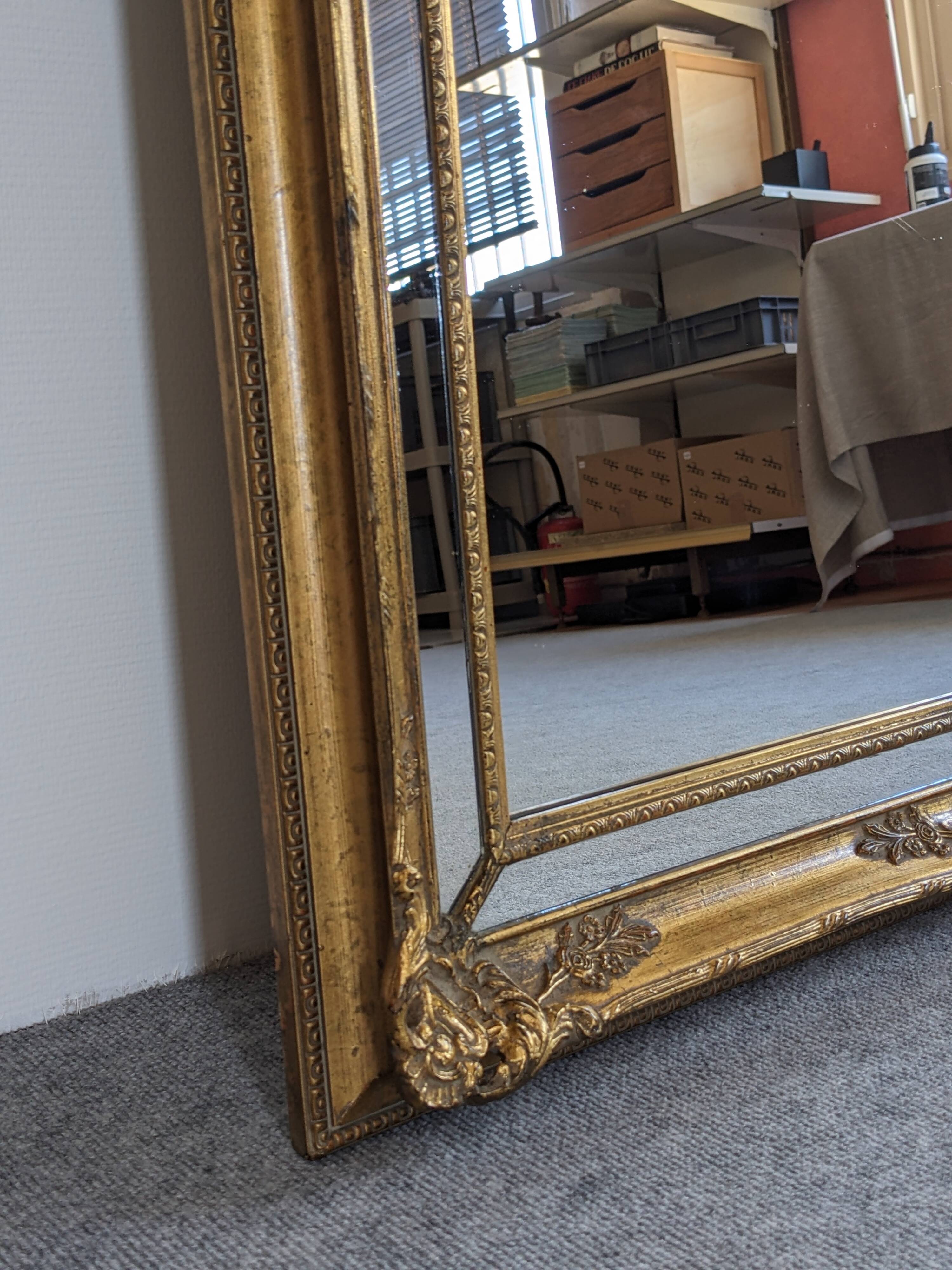Louis XV style beaded mirror in gilded wood 115x85 cm