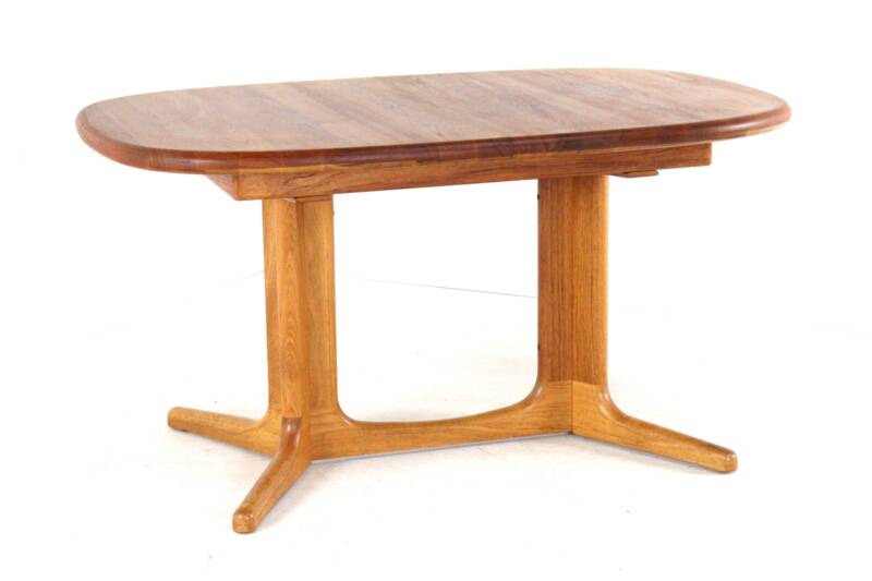 Glostrup oval 2x extendable dining table - massive teak - danish design