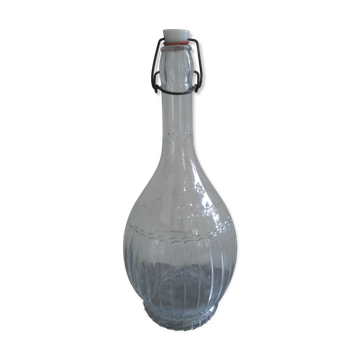Bouteille à vin ancienne