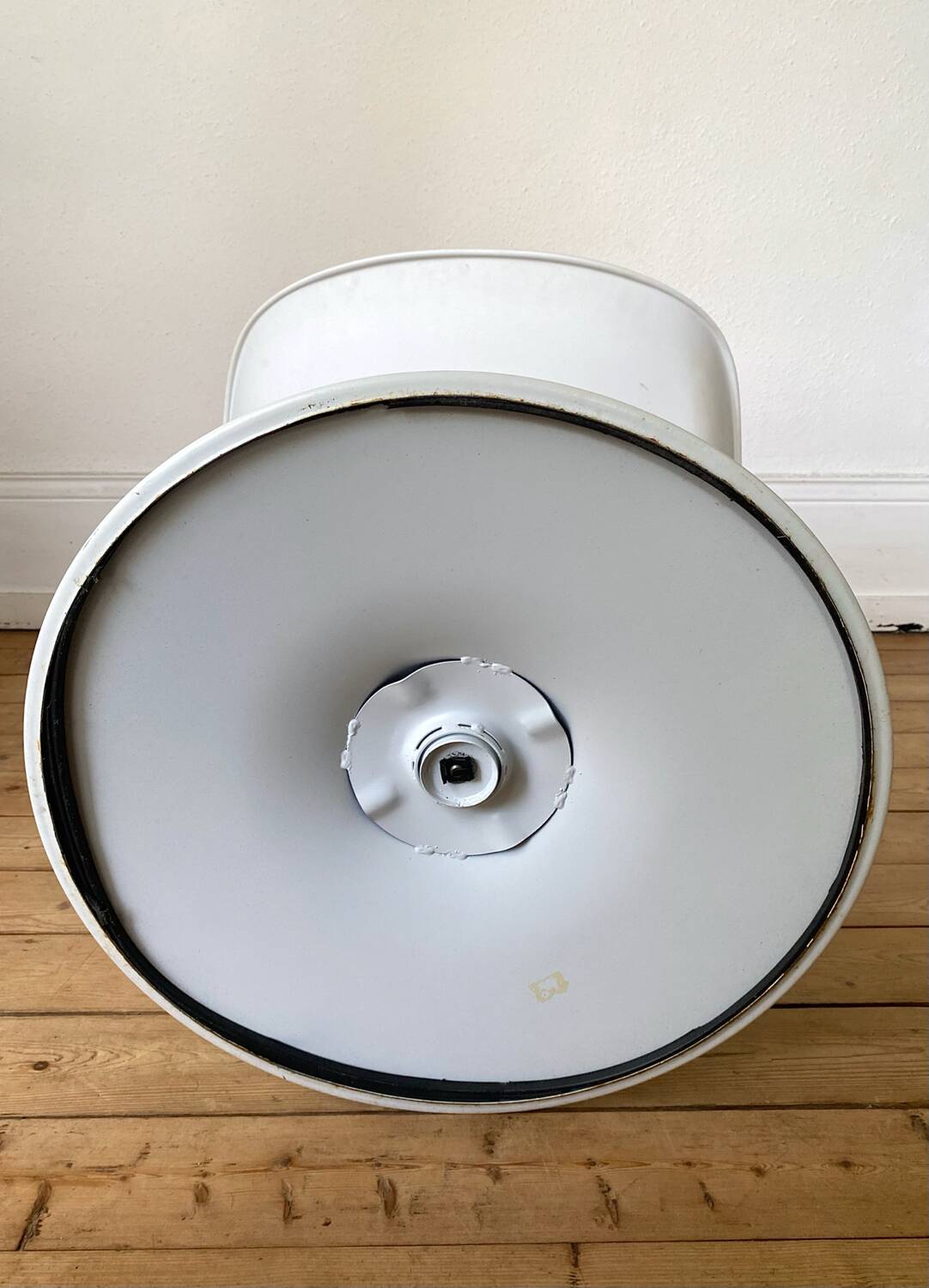 Space age 70s swivel tulip foot chairs