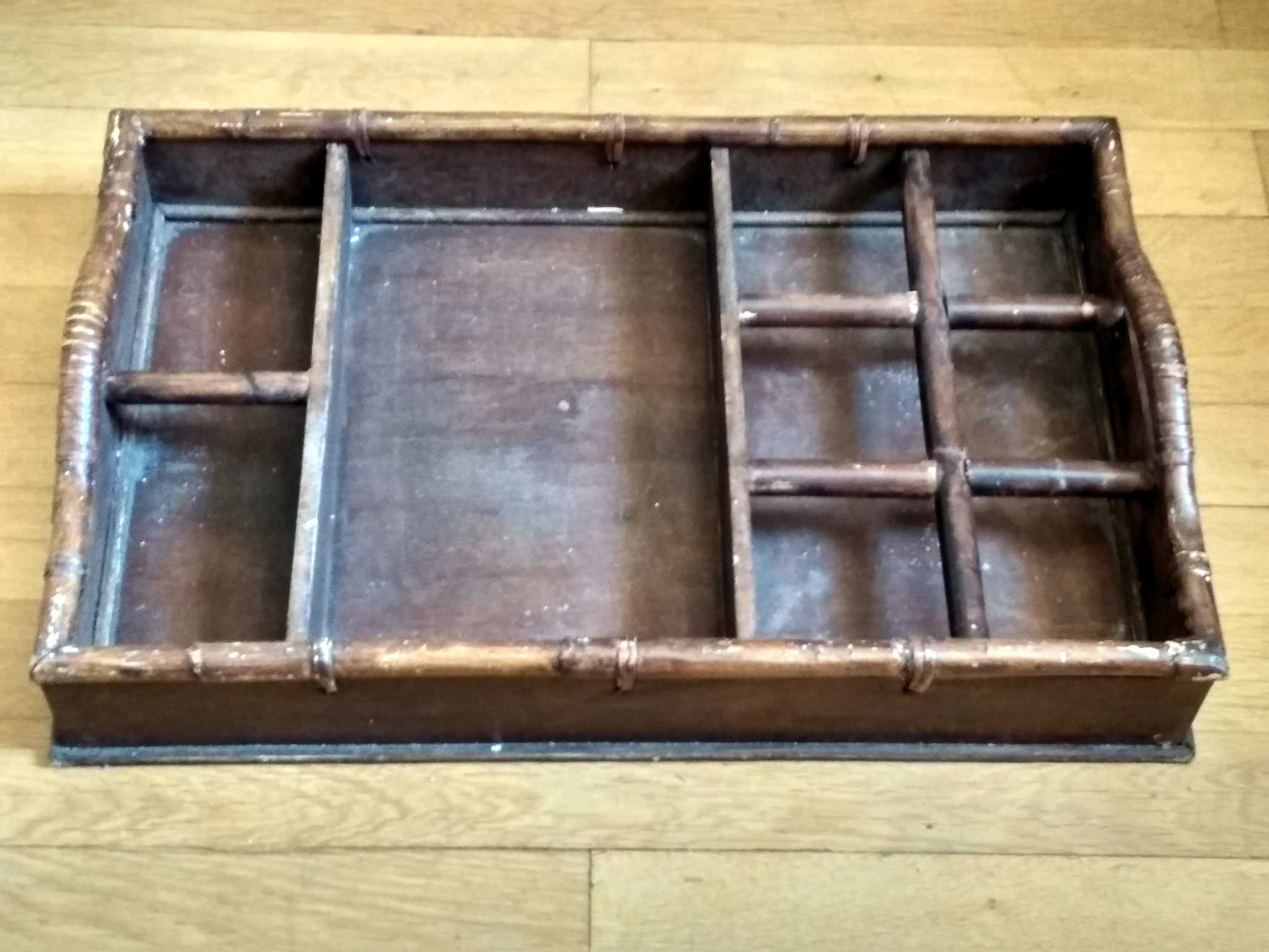 Large serving tray wood and rattan to doors lockers glasses and bottles