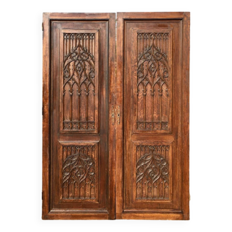 Pair of neo-Gothic communicating doors
