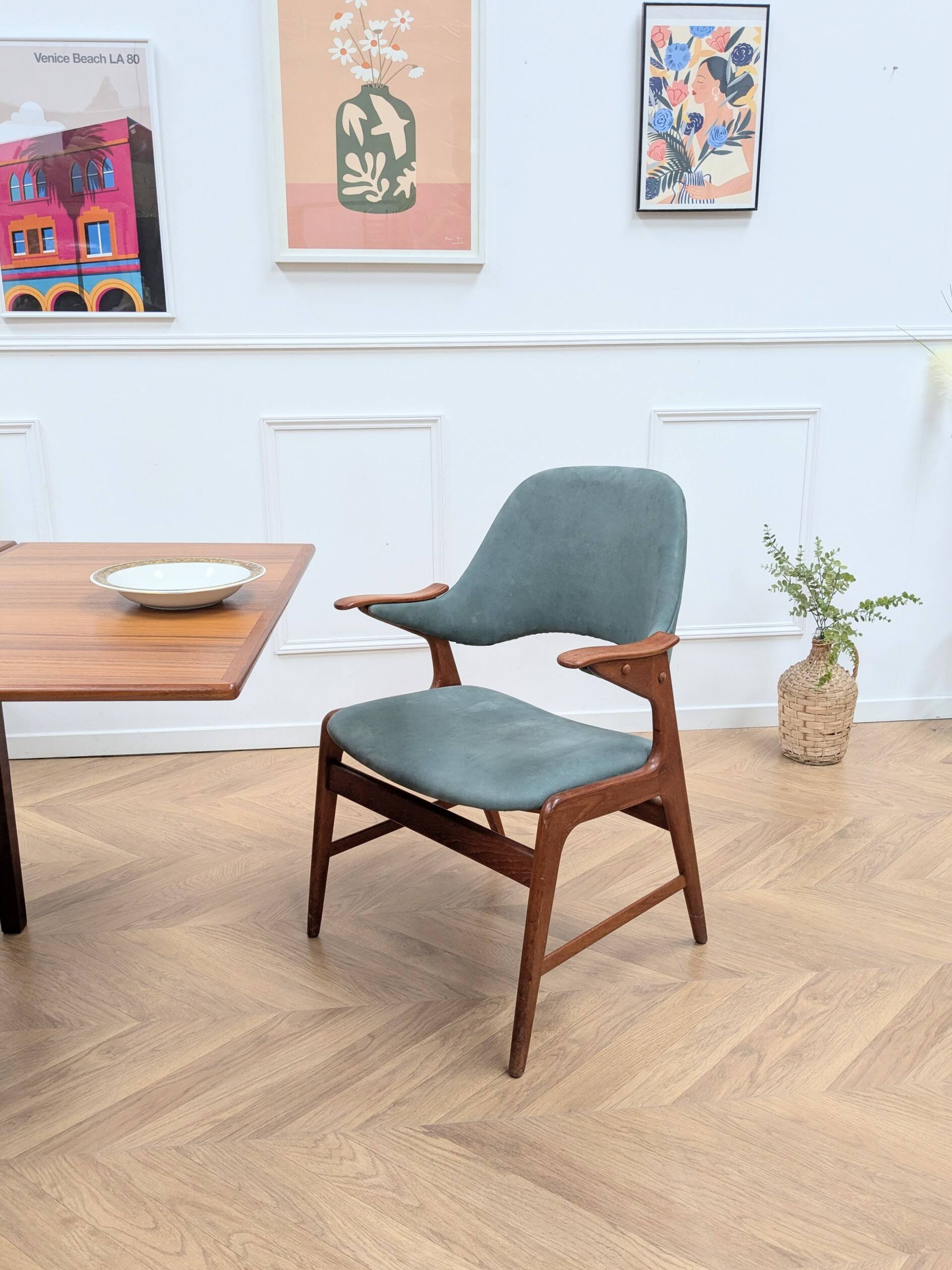 Danish chair with armrests