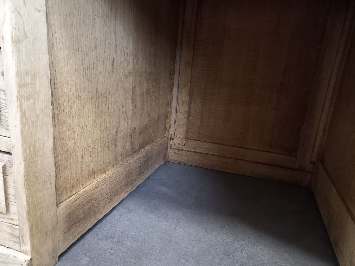 Desk with oak drawers