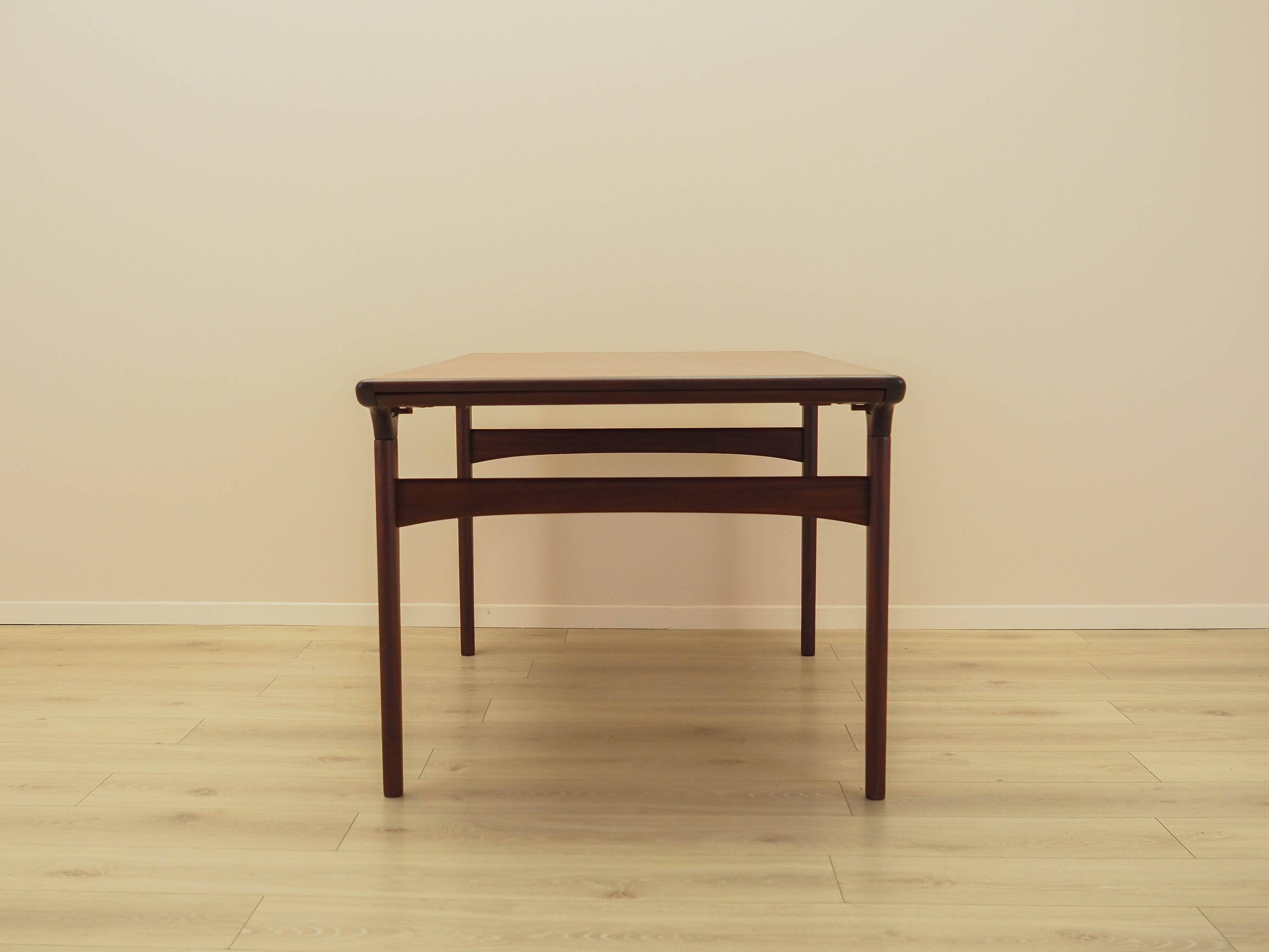 Teak table, Danish design, 1970s, designer: Johannes Andersen