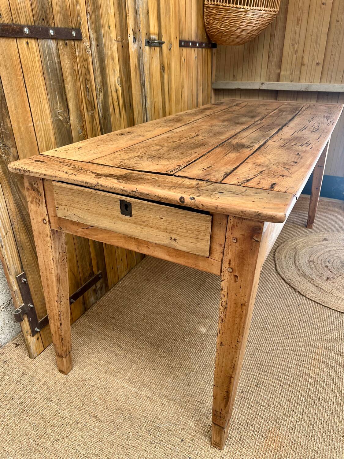 Farmhouse table