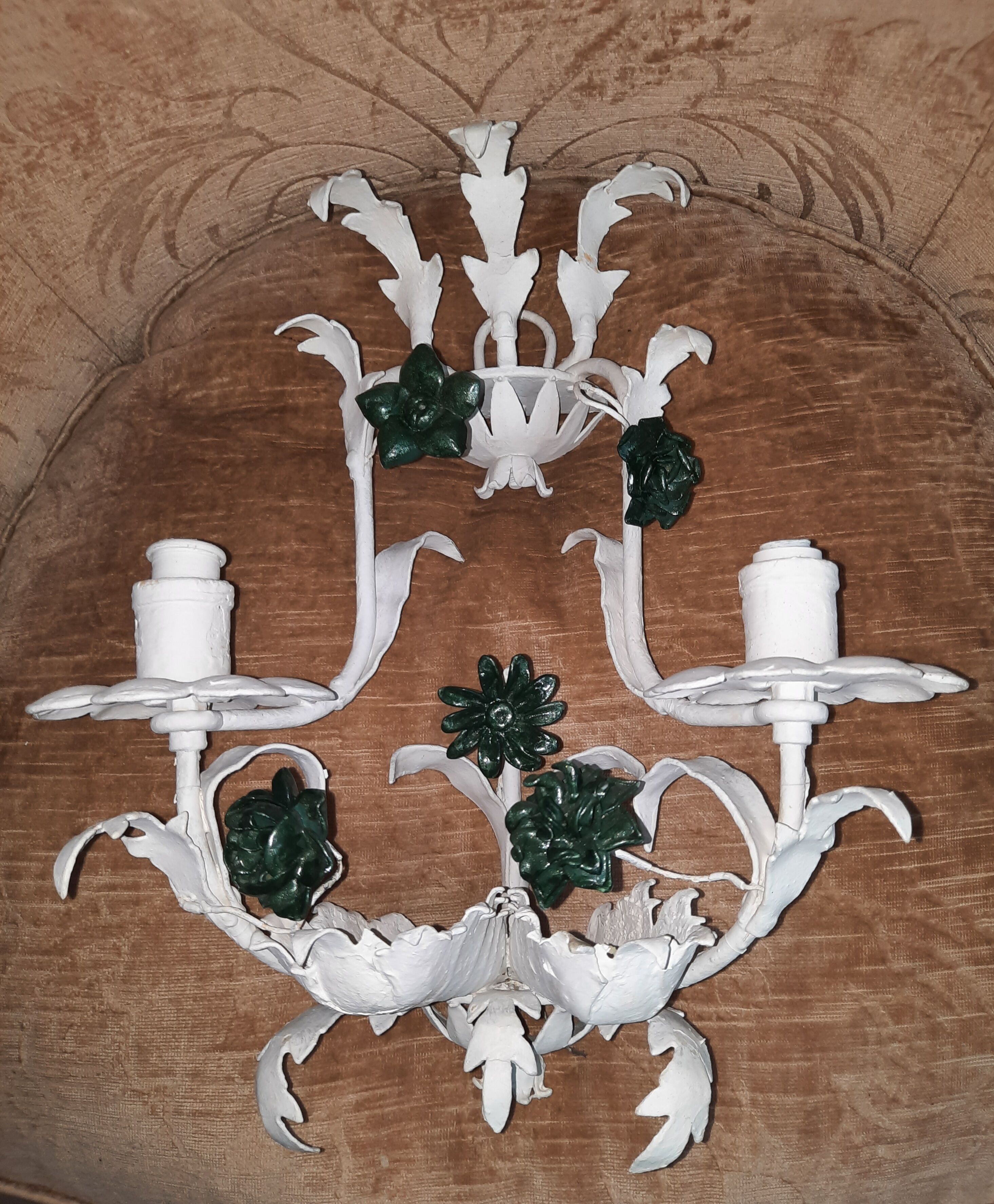 Pair of wall lamps in tole