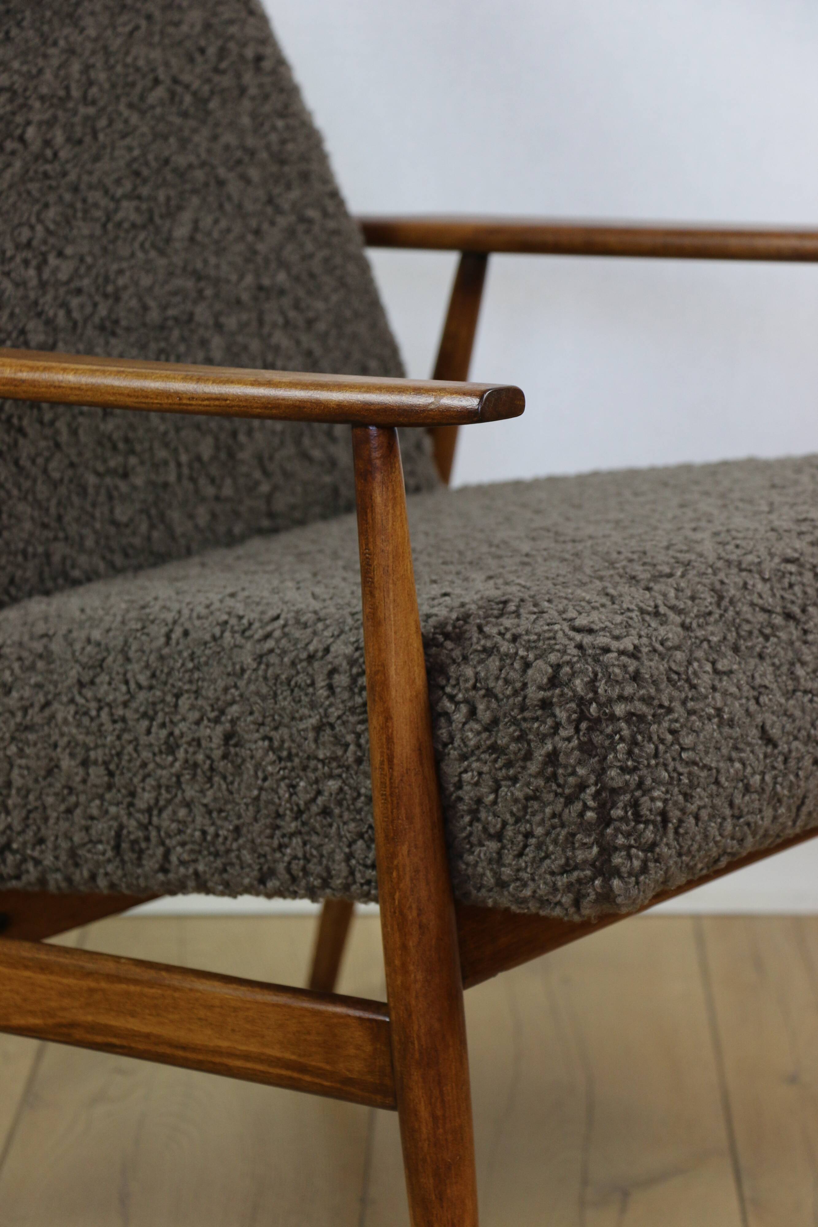 Armchair 'Lis', 1970s brown chocolate brown boucle design by Henryk Lis - 2 pieces available