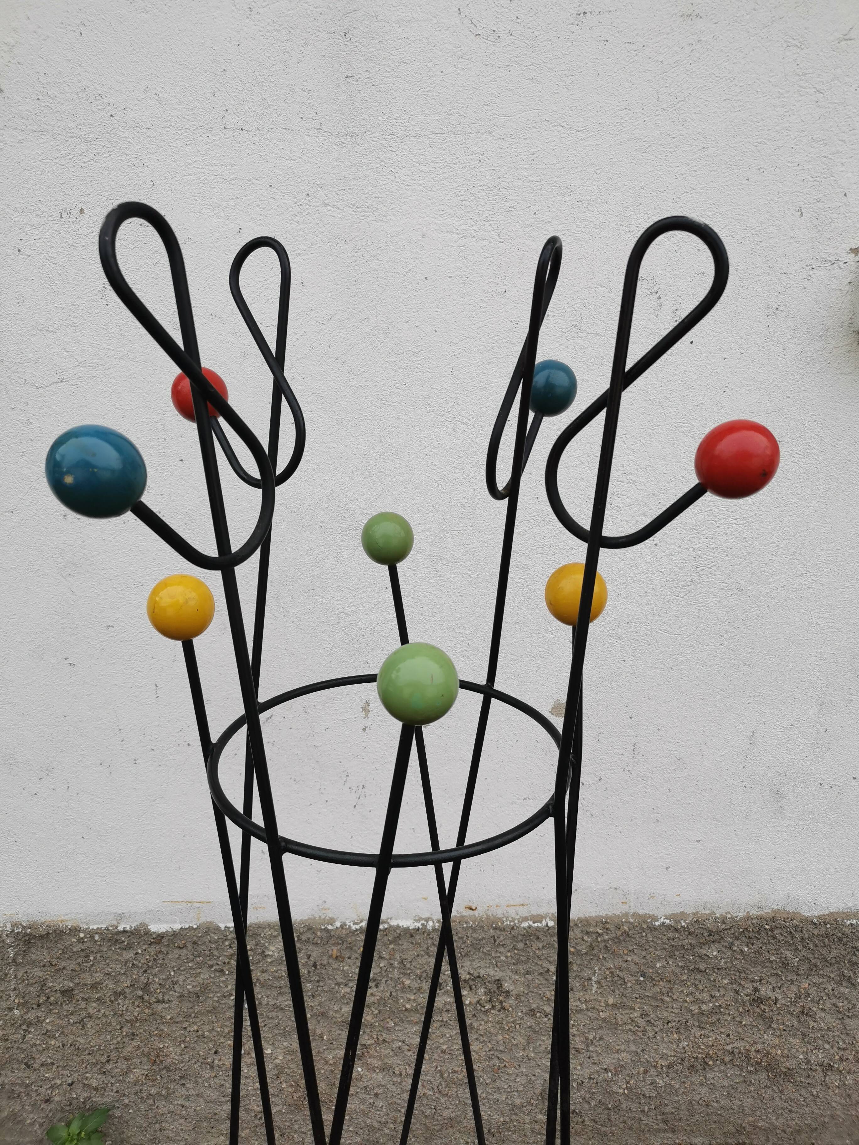 Roger Feraud coat wearer