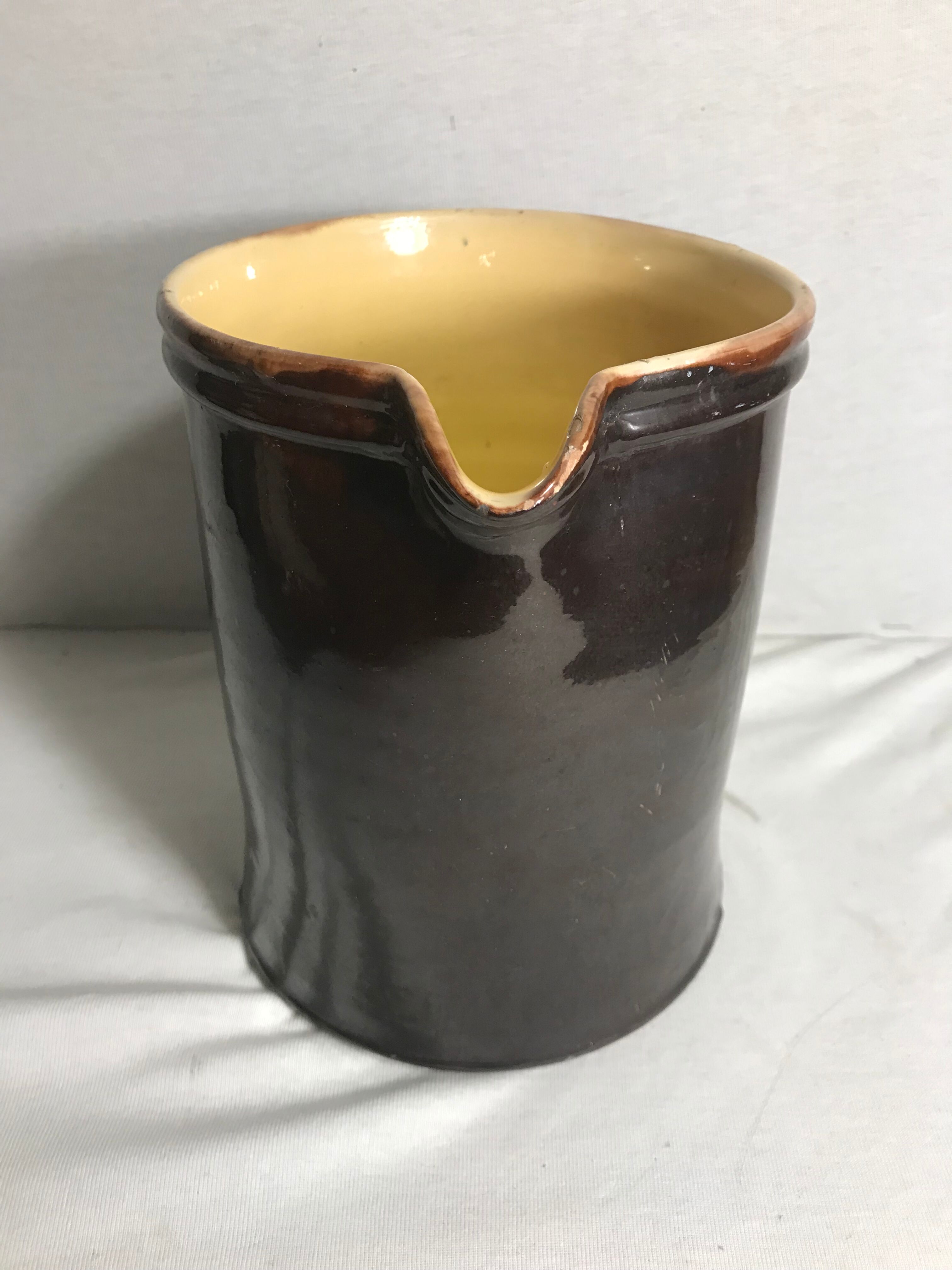 Old ceramic jug with brown enamel inside beige beige 50's