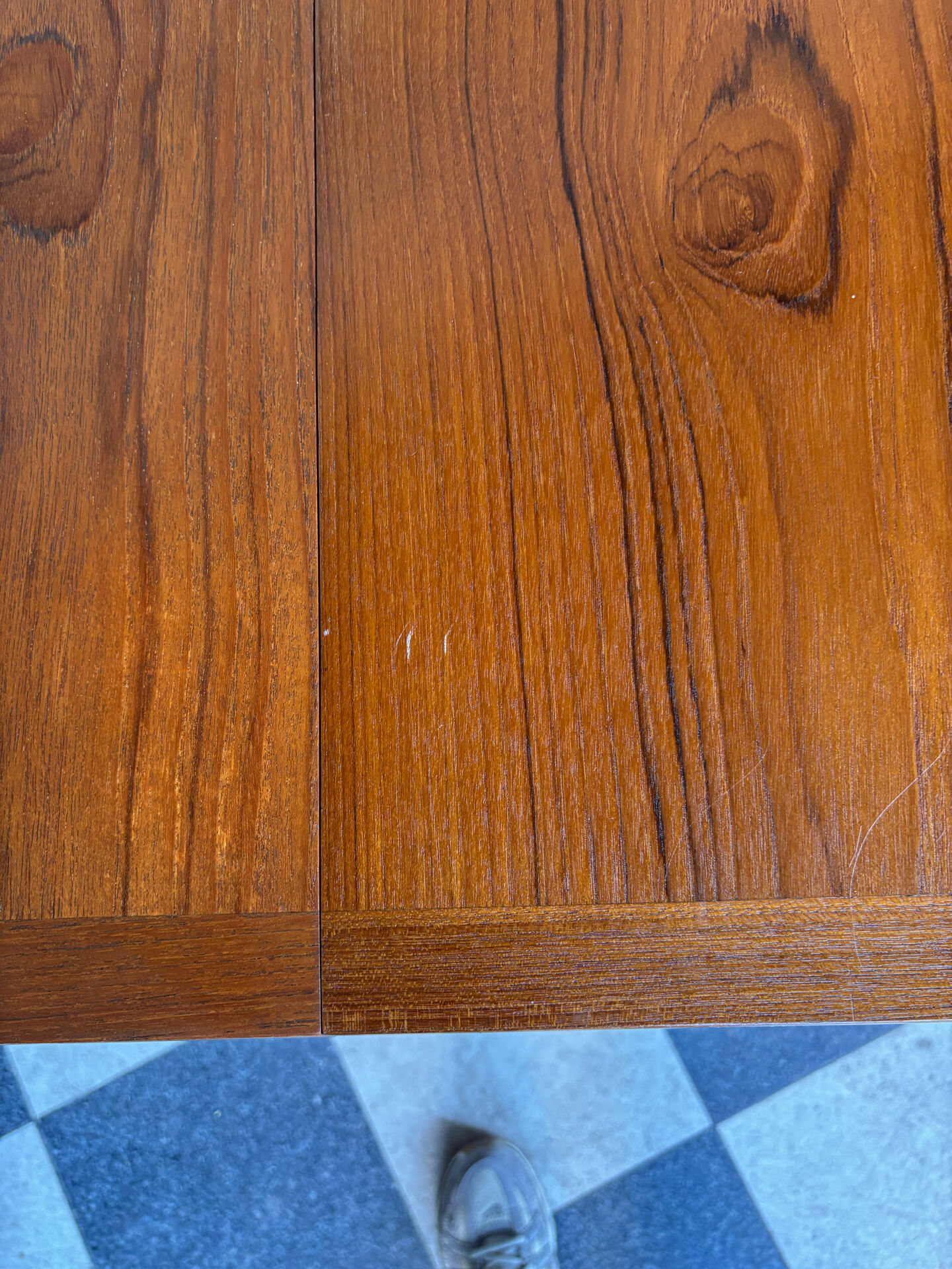 Table scandinave en teck