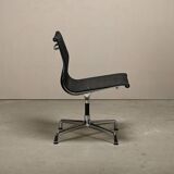 Eames Aluminum Group EA106 Dining Chairs in Black Netweave Mesh, Vitra