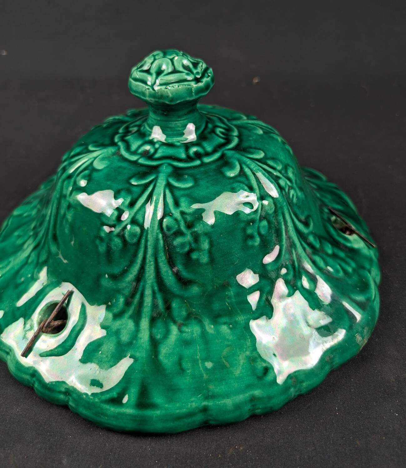 Hanging planter in Majolica slip