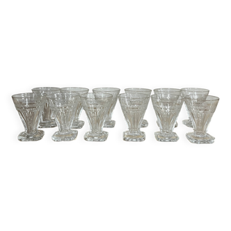 12 Art Deco Crystal Liqueur or Aperitif Glasses