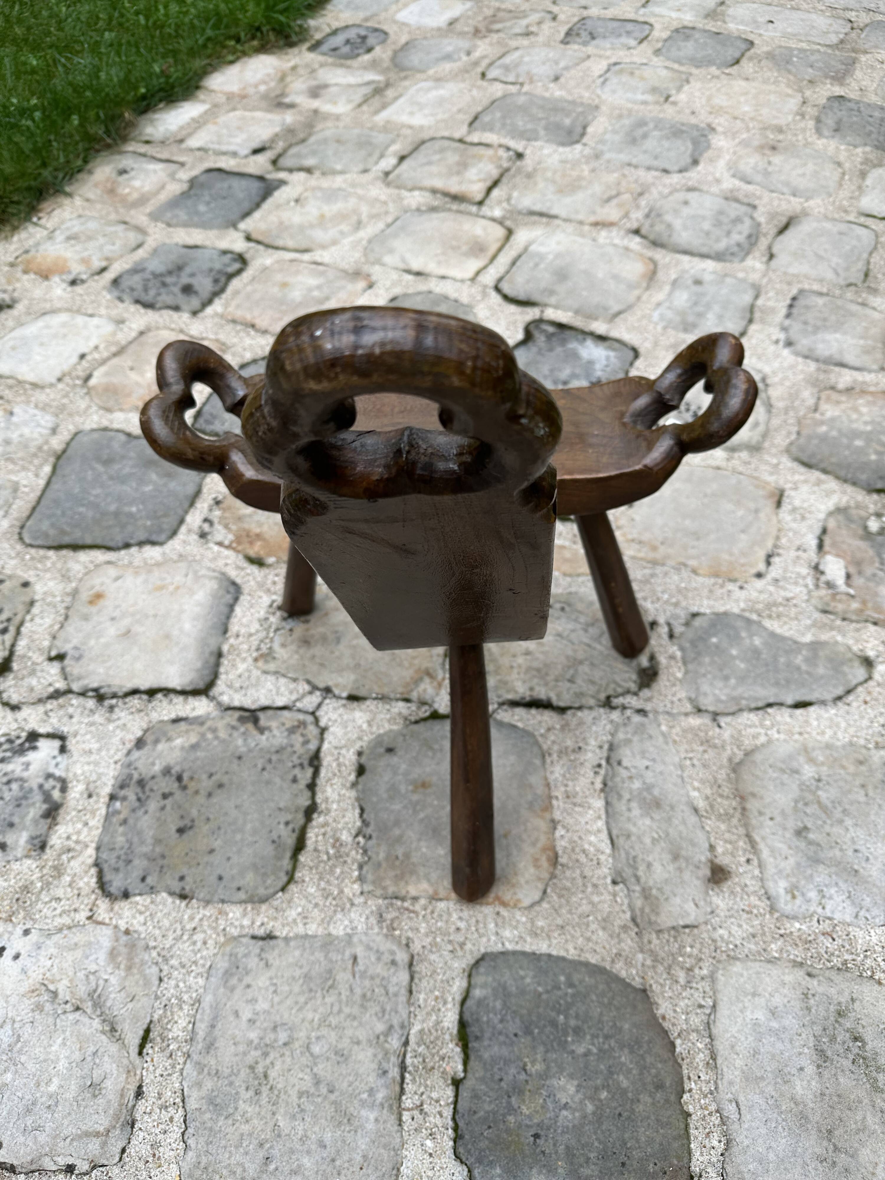 Brutalist tripod chair - Mountain chair