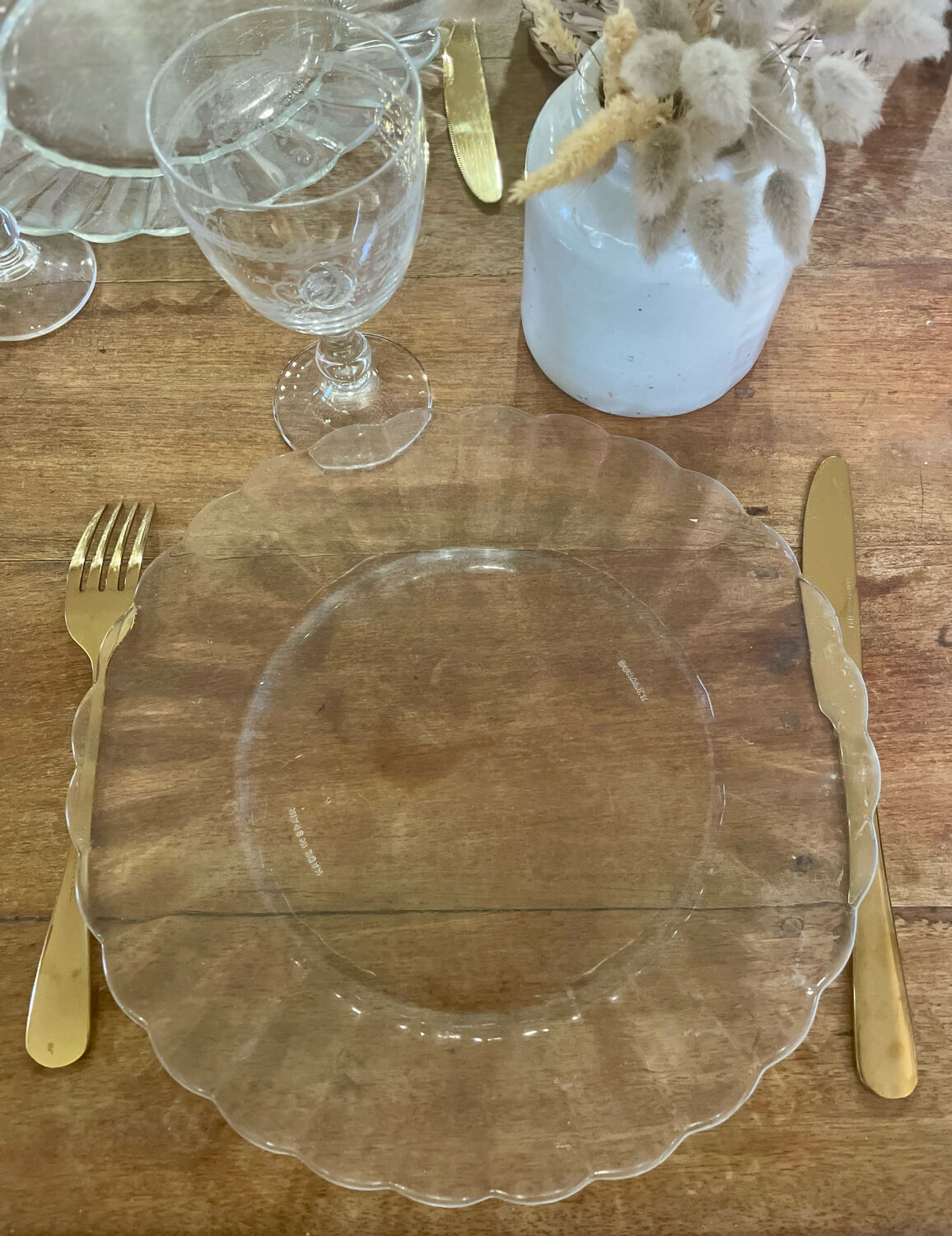 Pair of Dishes Plates Duralex model Marguerite vintage