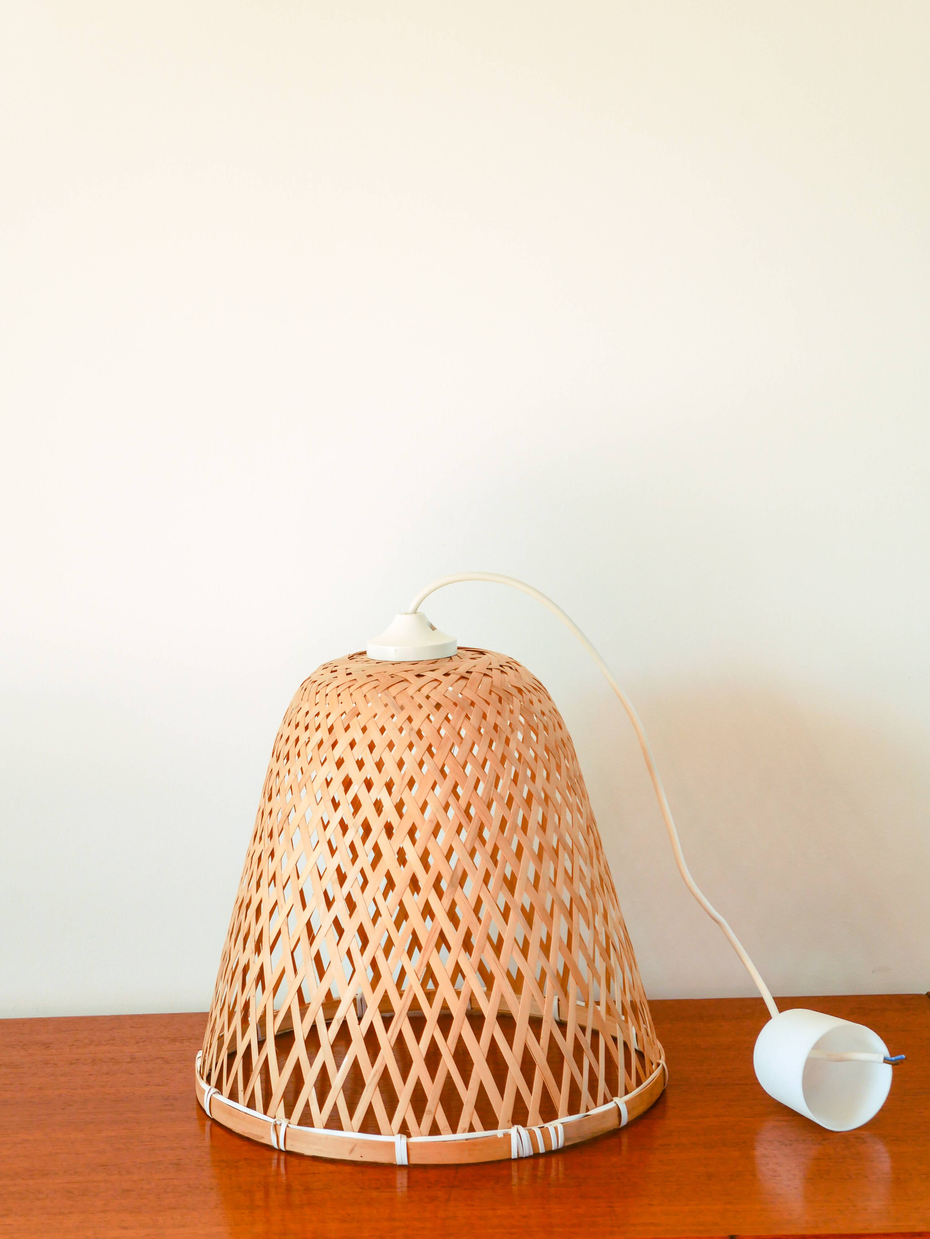 Rattan pendant light