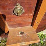 Antique mahogany and mahogany veneer pedestal table
