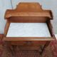 Meuble de toilette en noyer et merisier