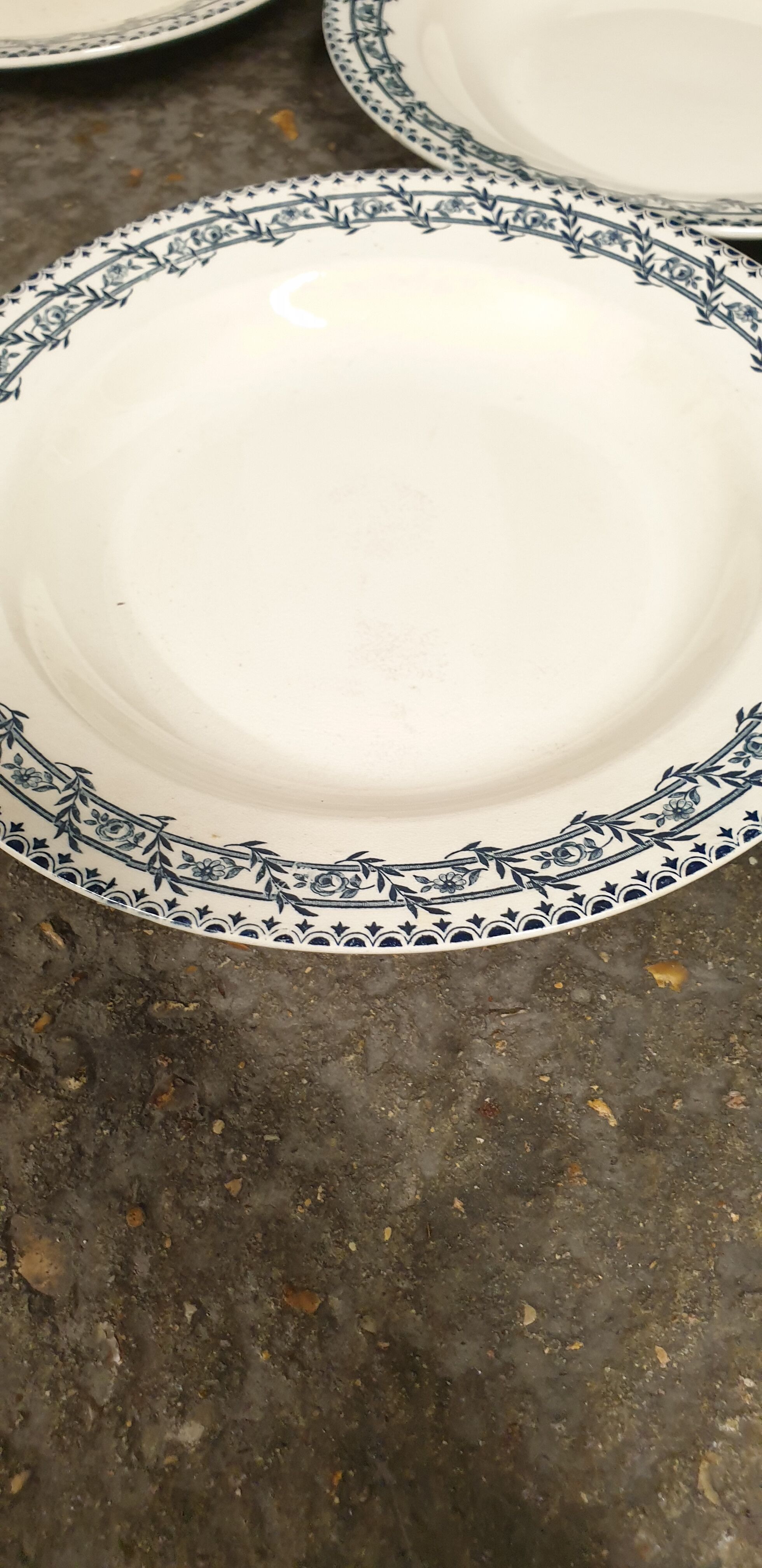 Hollow plates iron earth early twentieth century