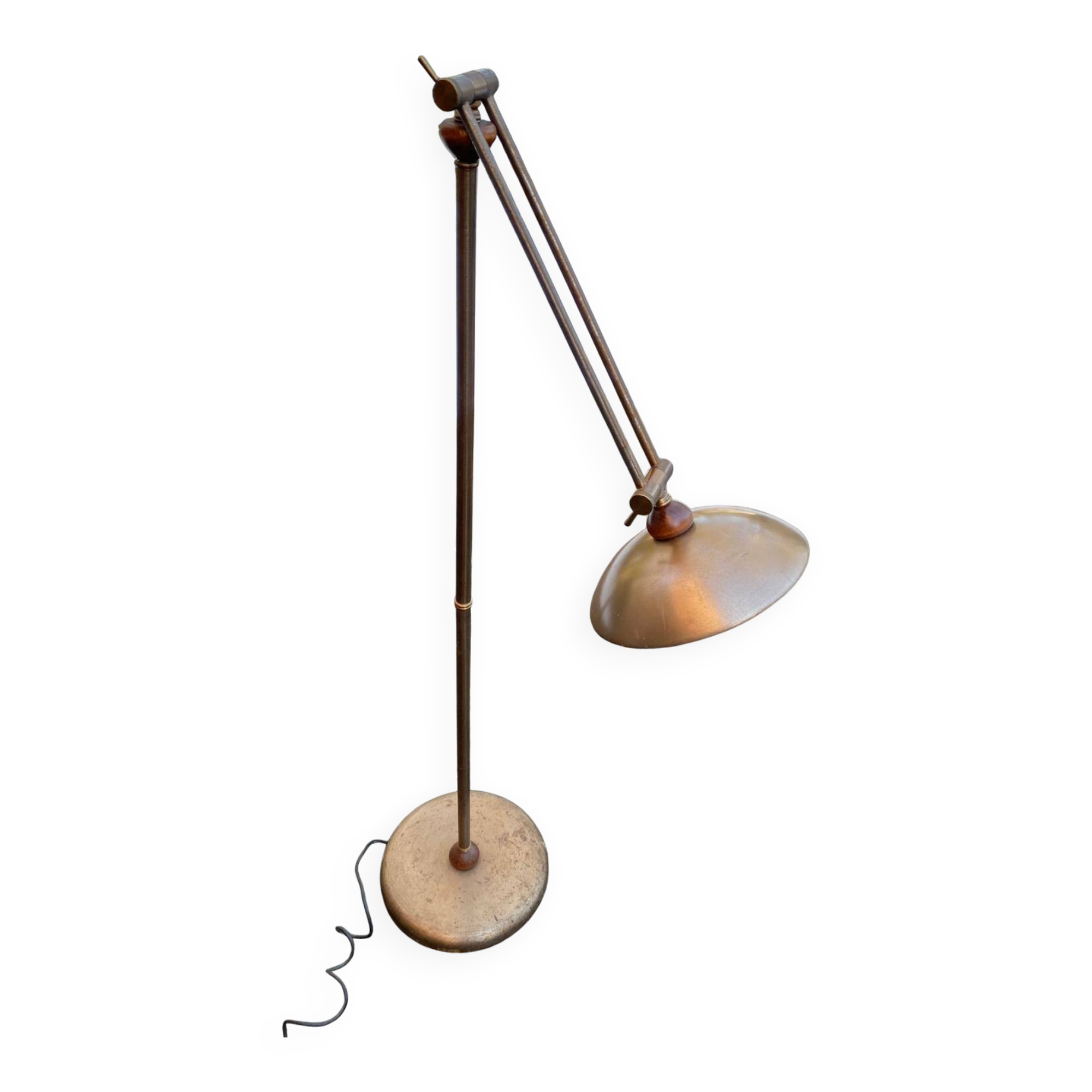 Vintage articulated floor lamp in gilded bronze and solid wood 1950.