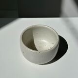 Trio of white ceramic cups D9cm