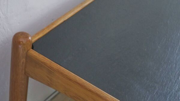 Table basse en ardoise et chêne massif du milieu du siècle par Eric Merthen, Suède, années 1960