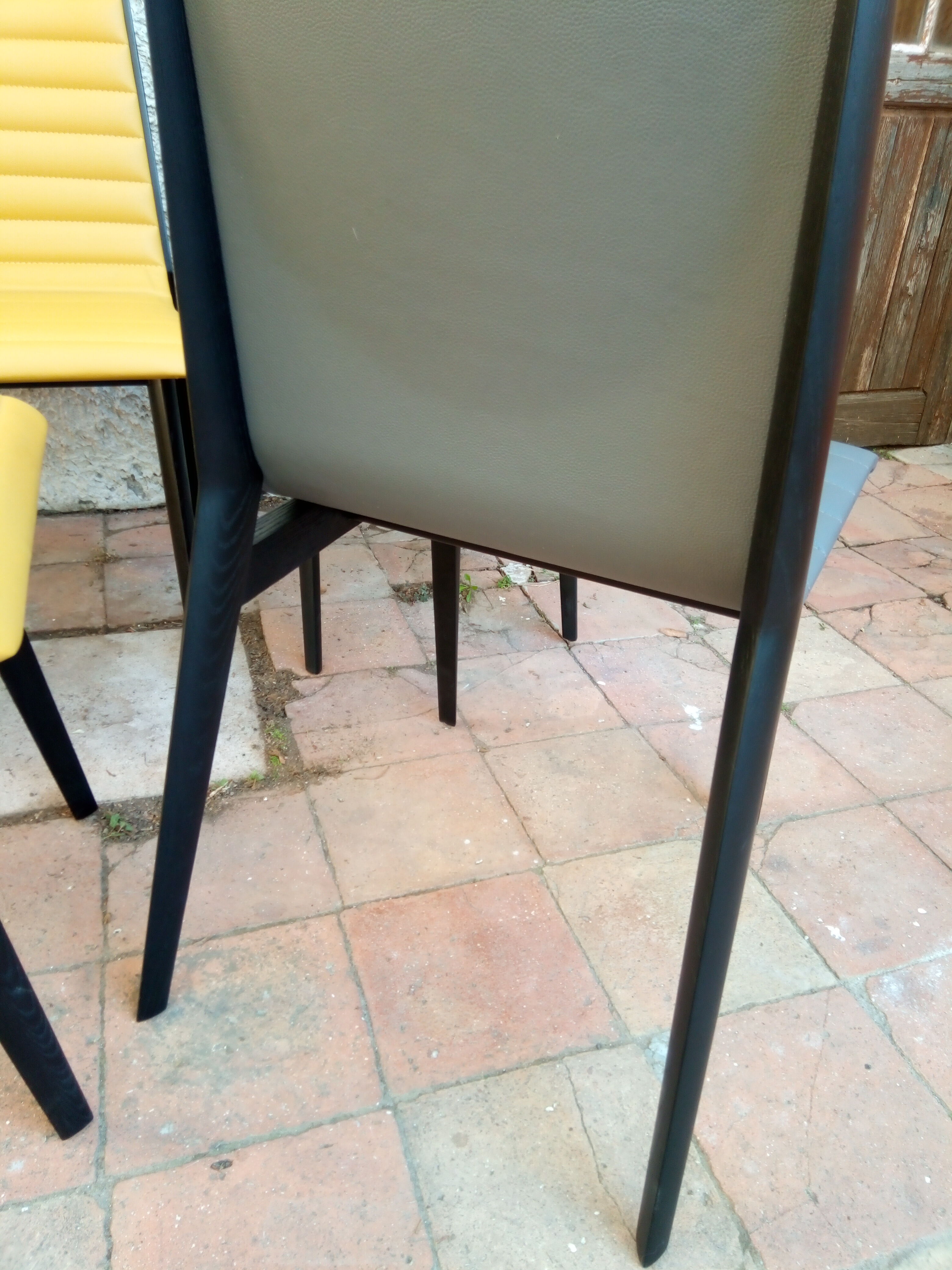 Suite of 6 modernist chairs from the 80s