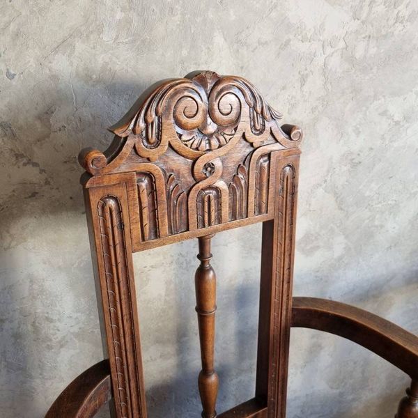 Chaises caquetoire