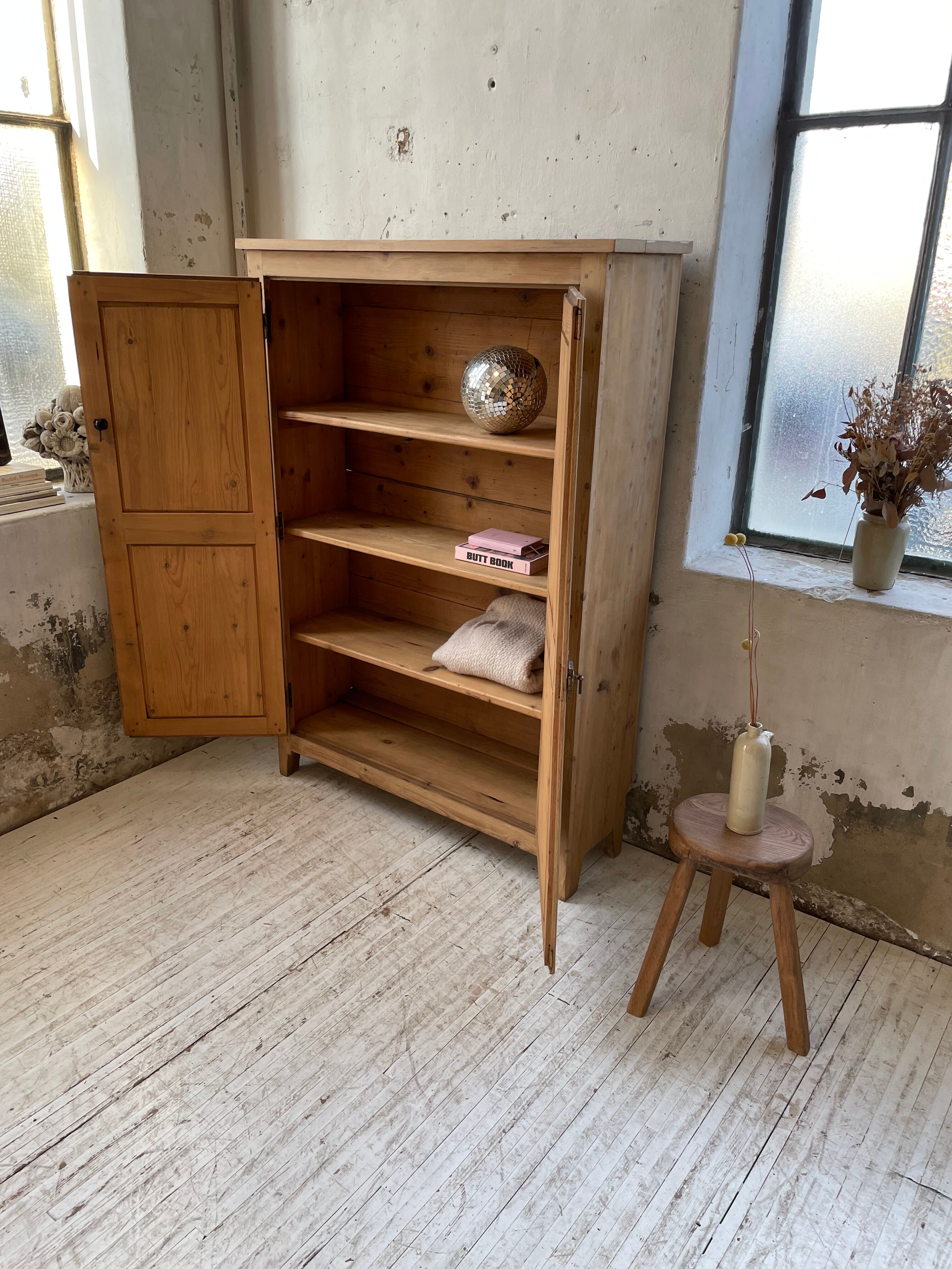 Wooden cabinet cuttery