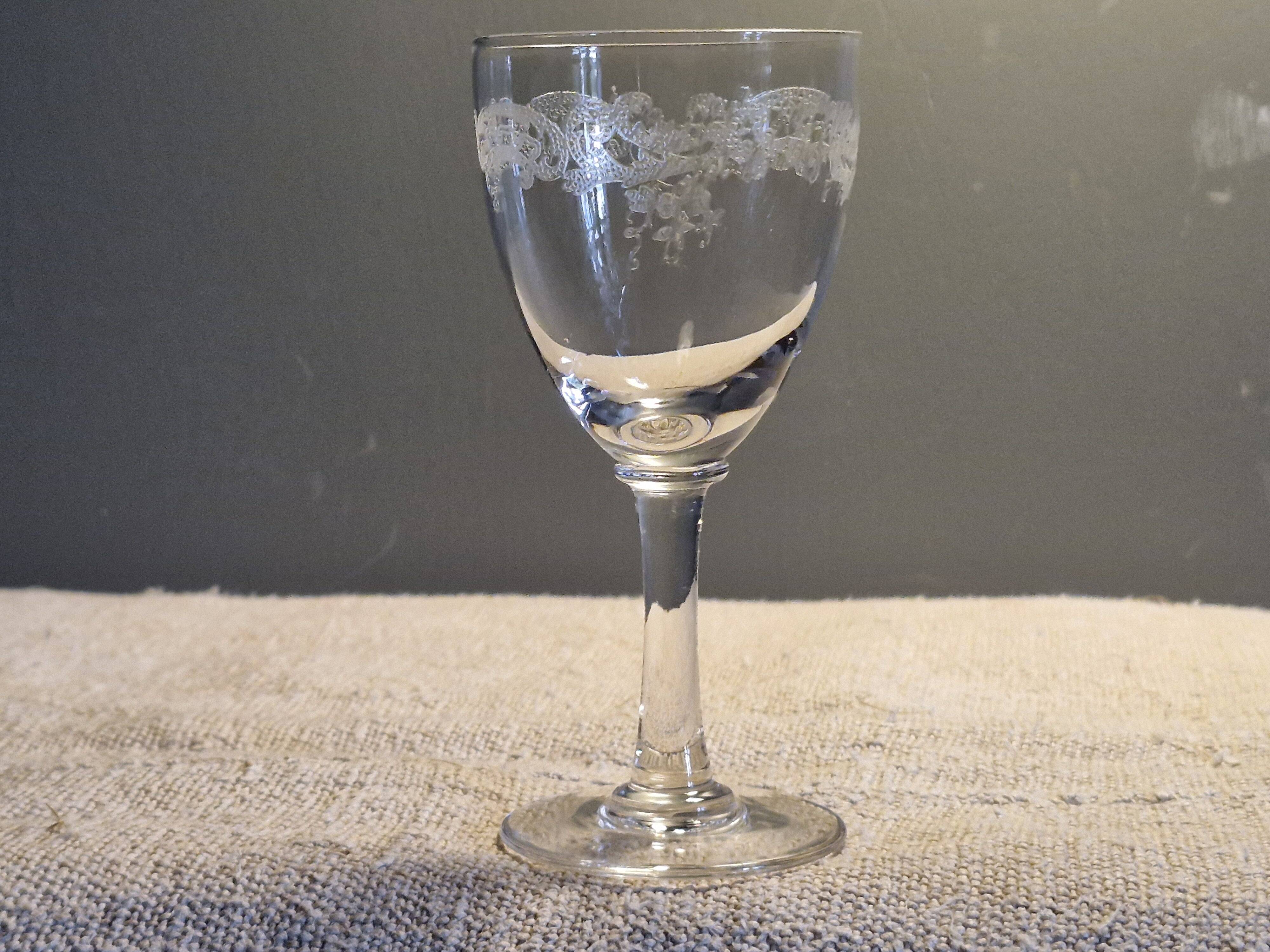 Baccarat 10 small antique glasses for white wine/port