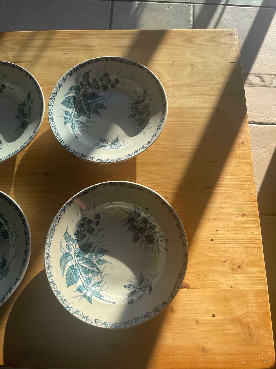 6 Badonviller blackberry model plates