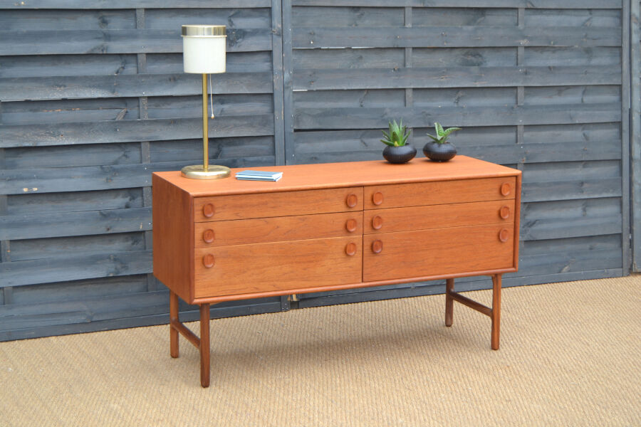 Commode en teck par Meredew * 132 cm