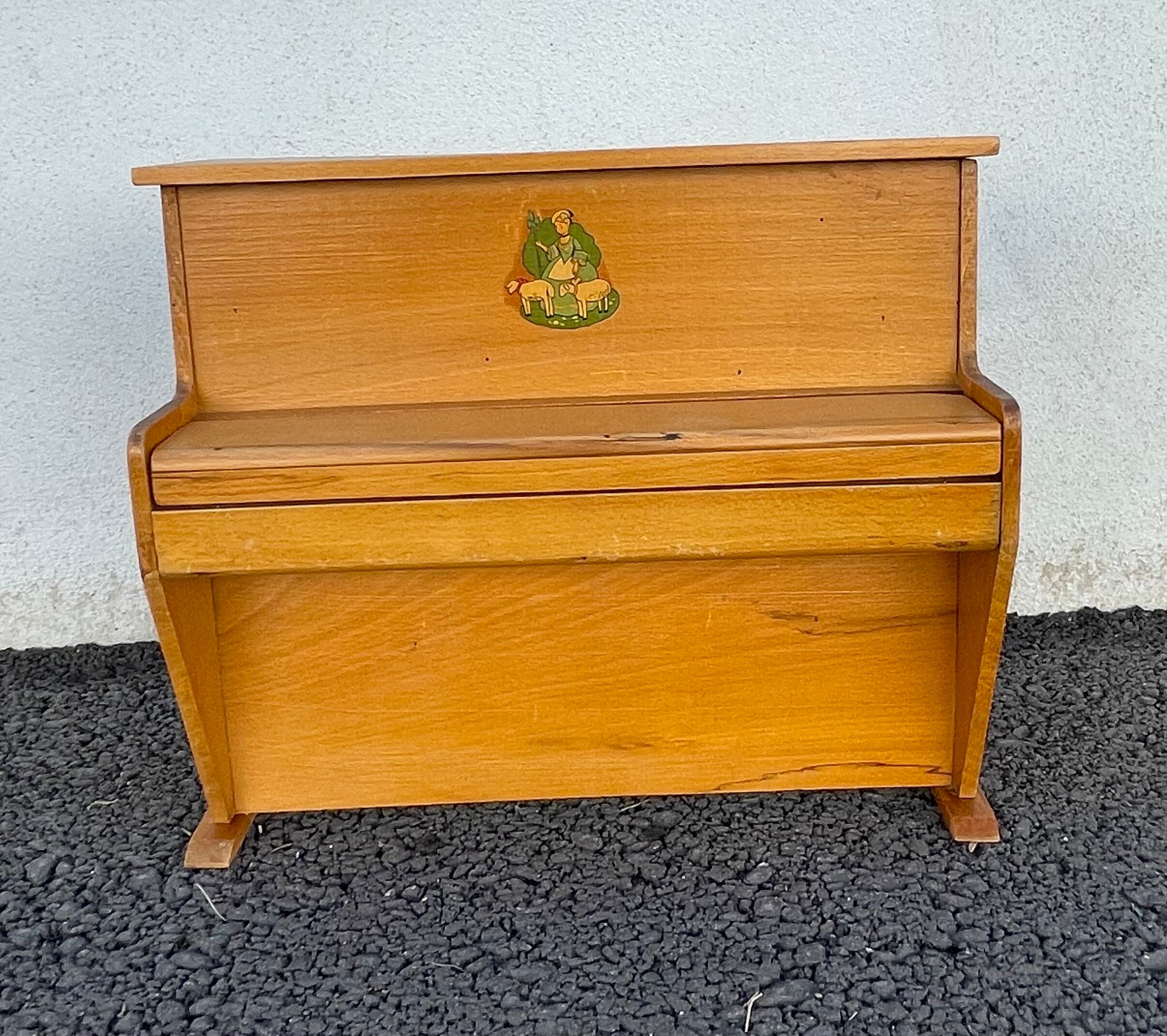 Old toy piano