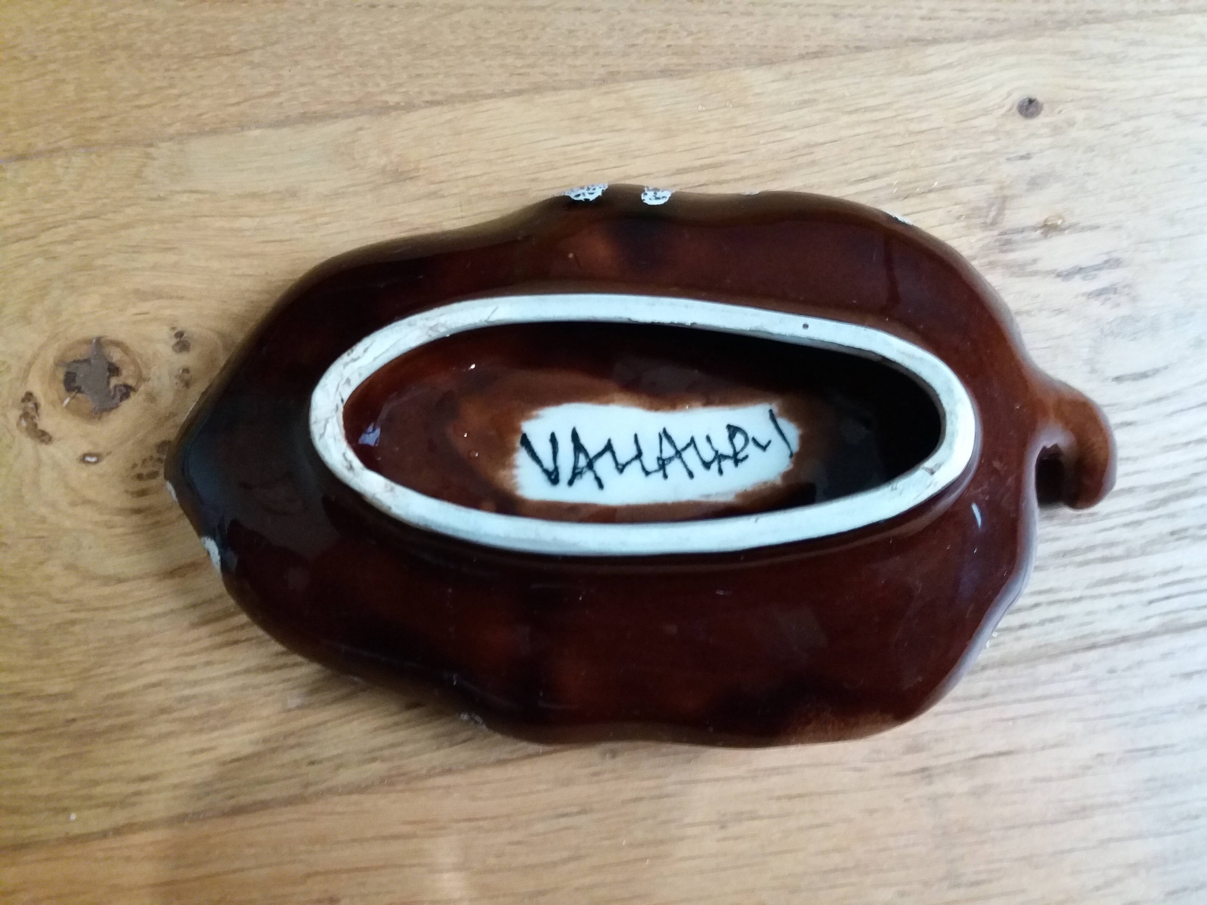 Vallauris leaf cup ramekin