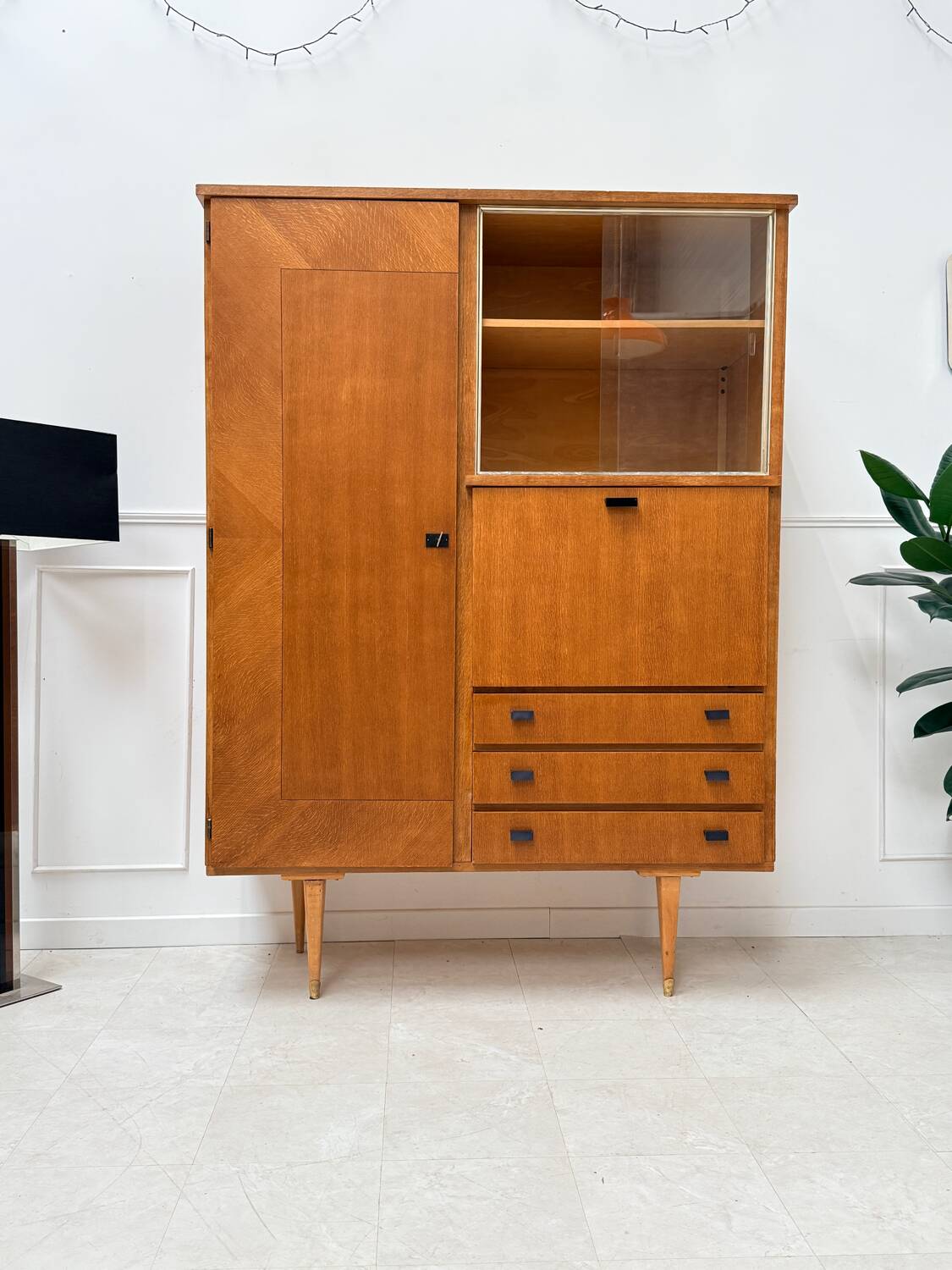 Vintage 50s wardrobe