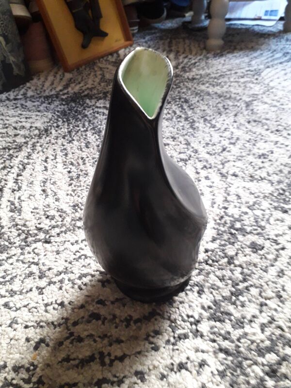 Vase vintage très original signé