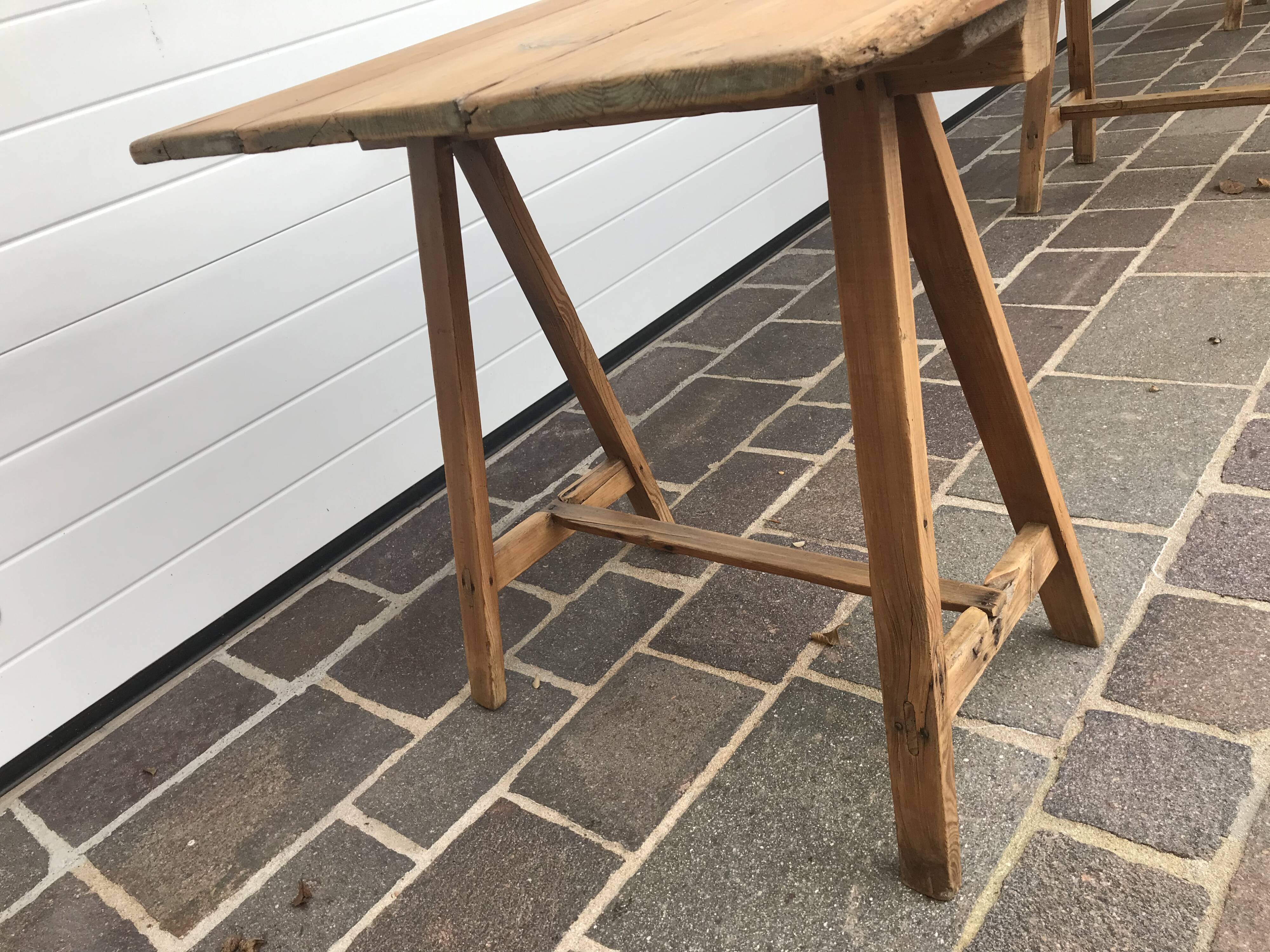 Winegrower's farm table