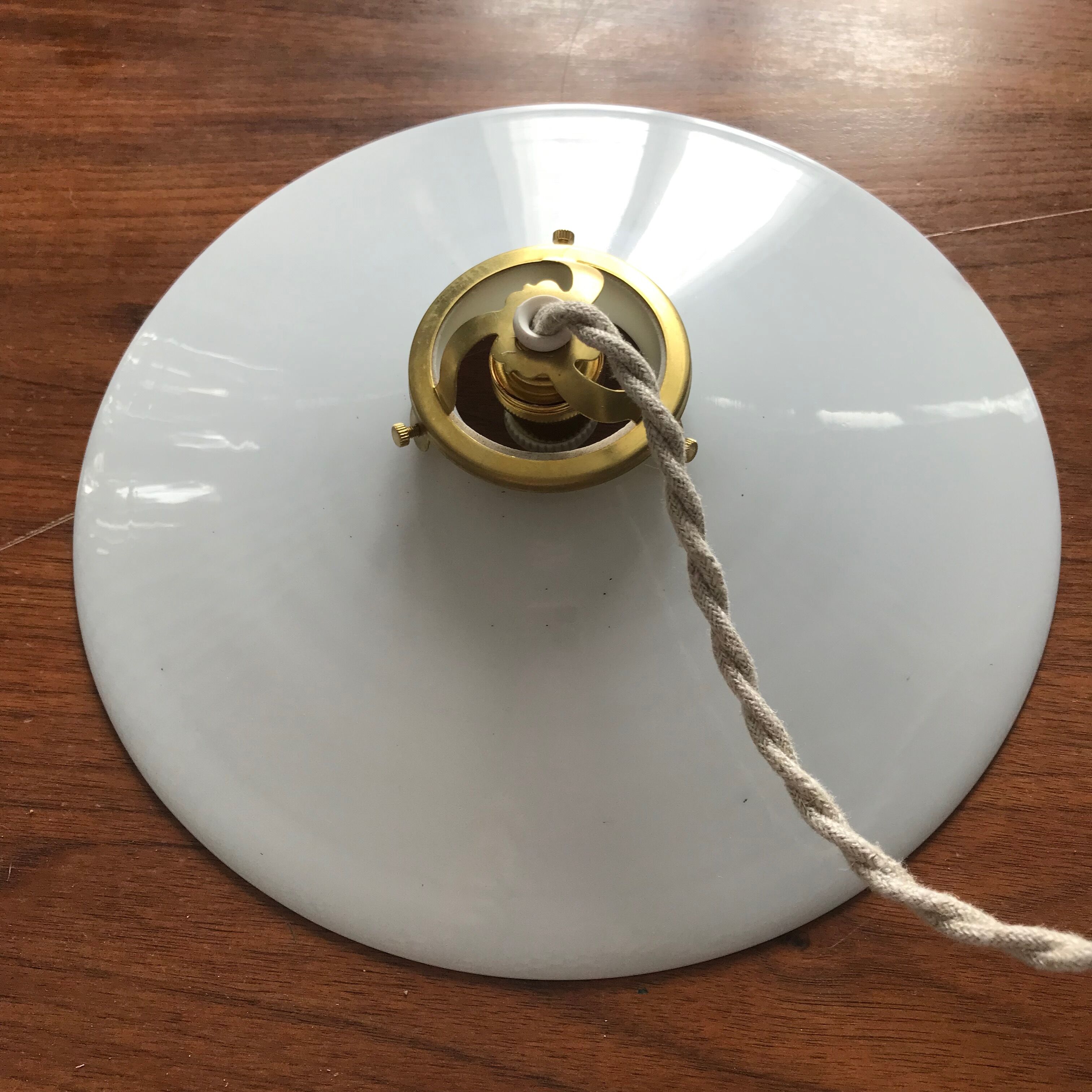 Product BHV Suspension in white opaline medium Xxth