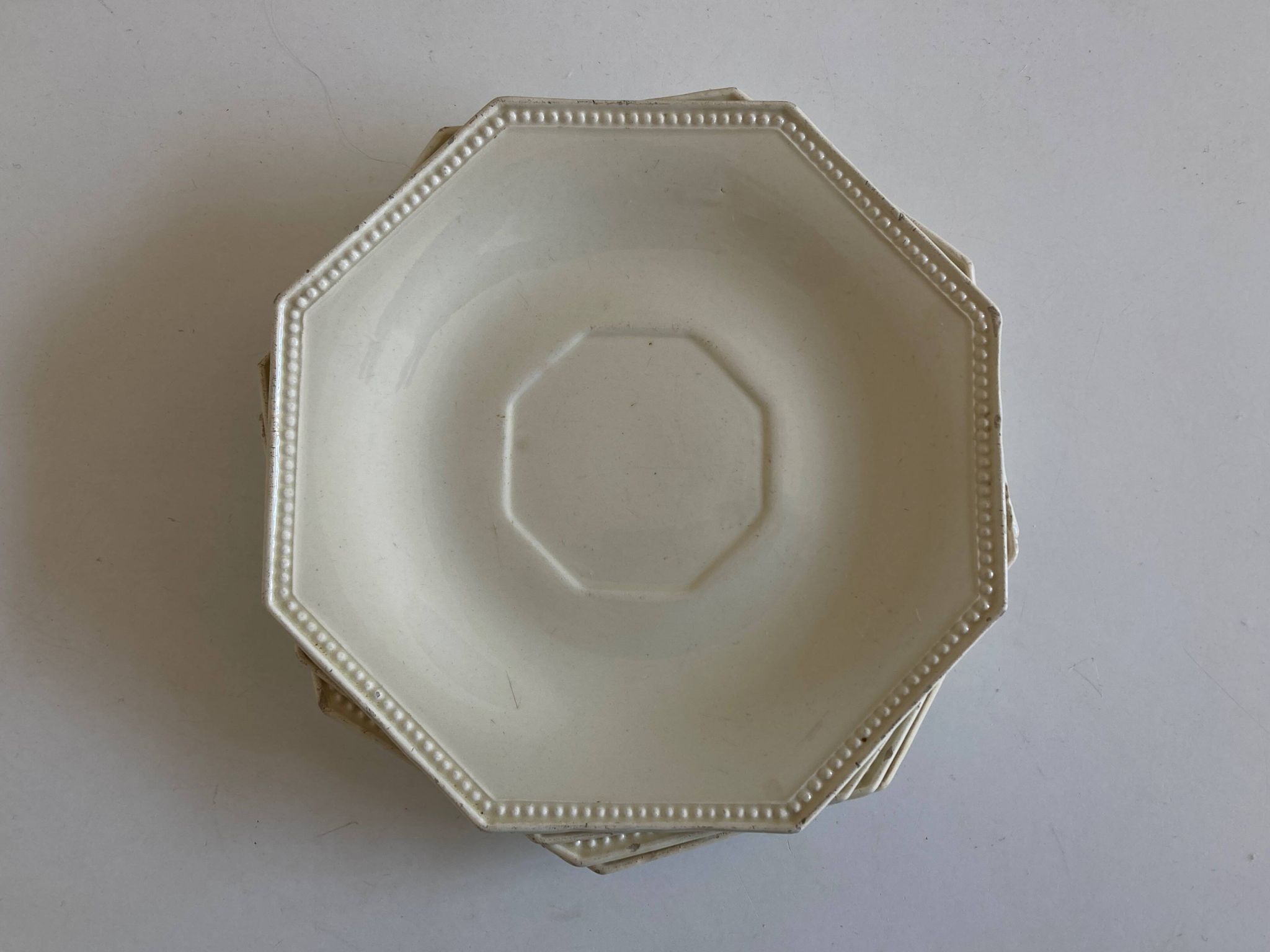 Set de 4 assiettes octogonales perles Creil & Montereau 19e