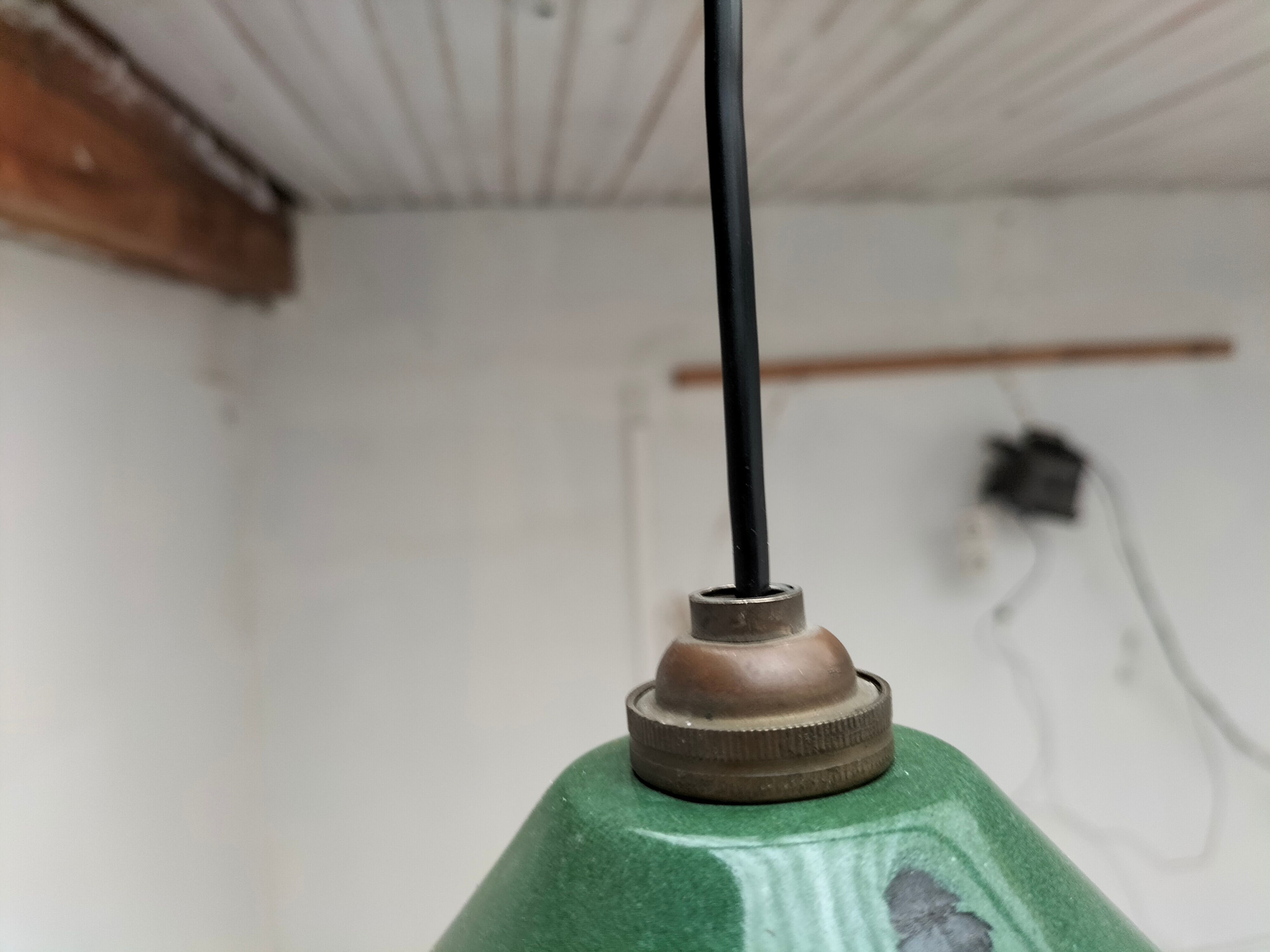 Industrial enamelled lamp