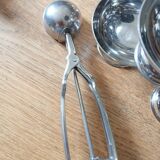 13 stainless steel ice cream cups + serving trolley