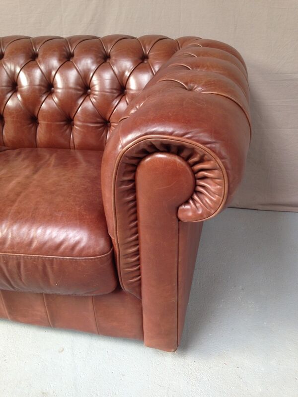 Chesterfield brown sofa 3-seater