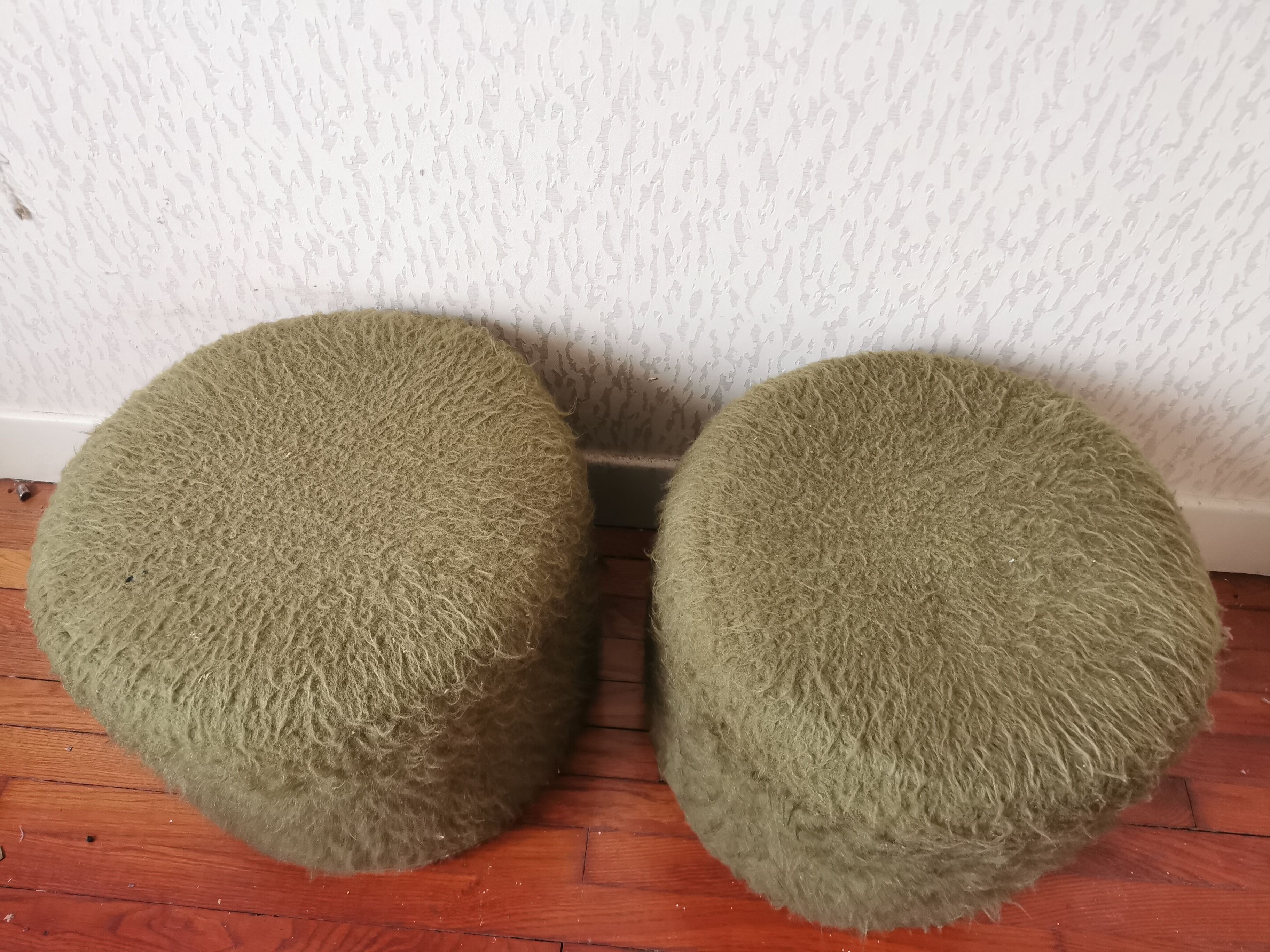 Two moumoute beanbags
