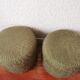 Deux poufs moumoute