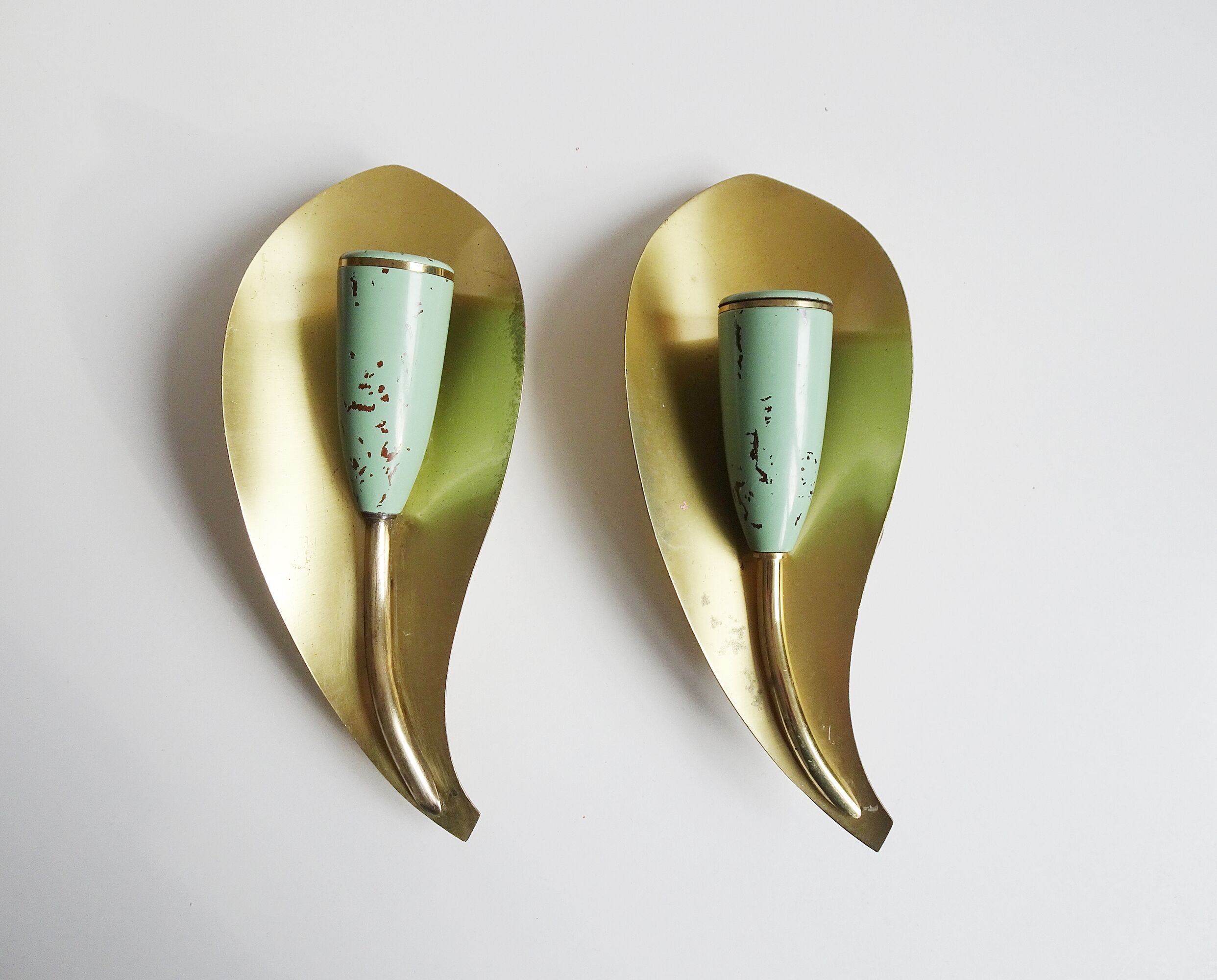 Wall lamps brass in pastel green
