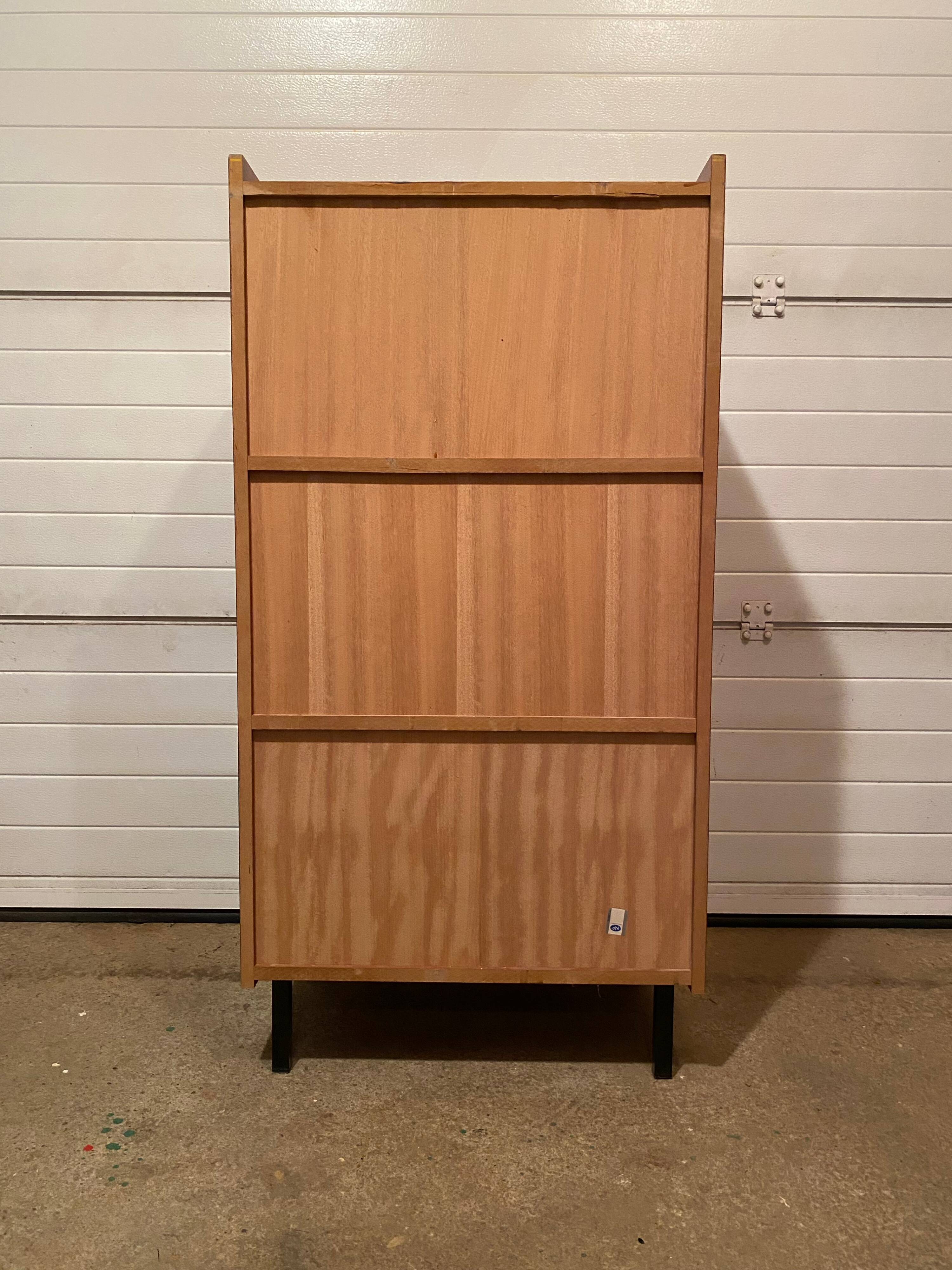 Vintage bookcase/display cabinet