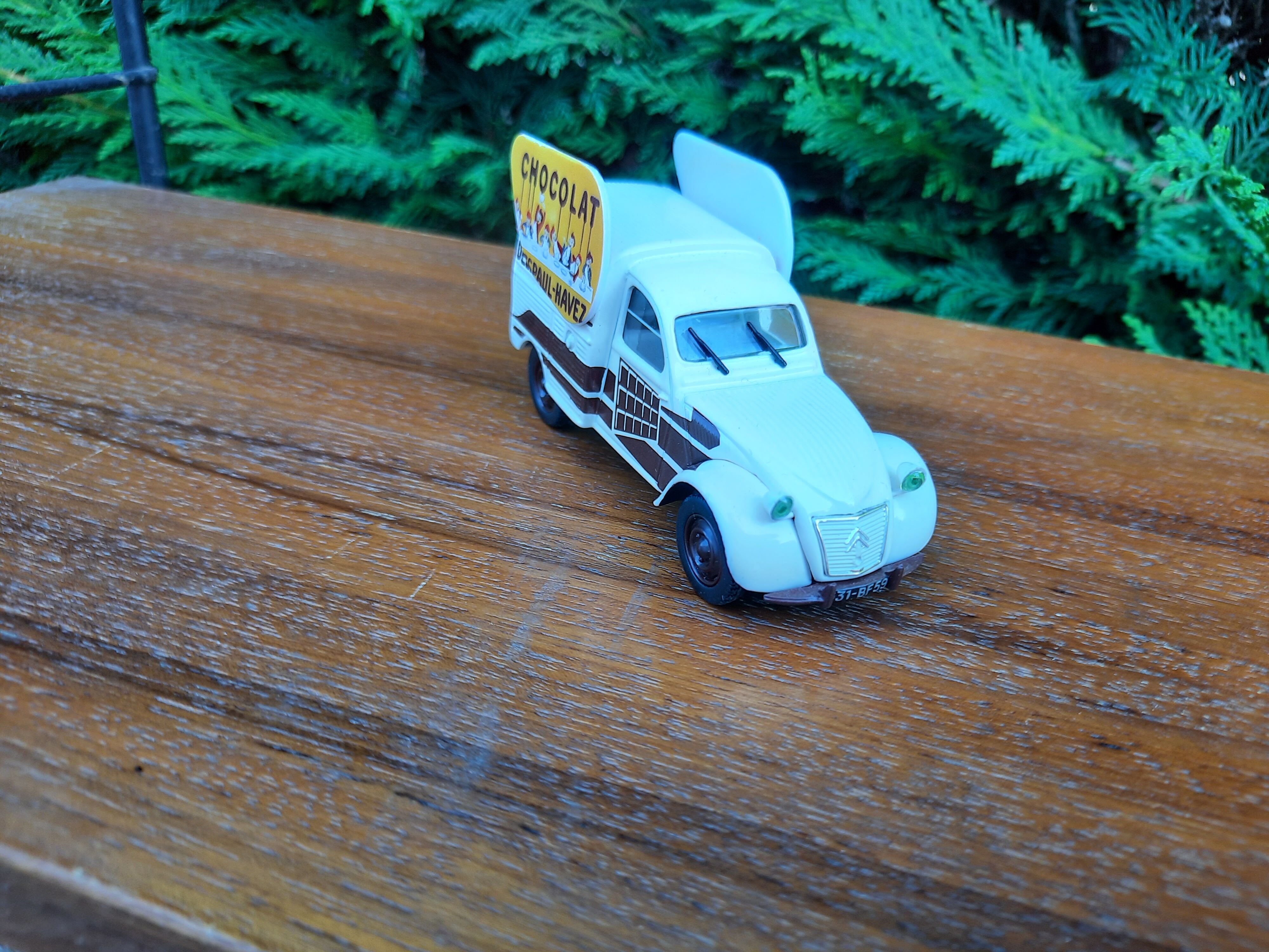 Citroën 2 CV AZU Chocolate Delespaul-Havez NOREV